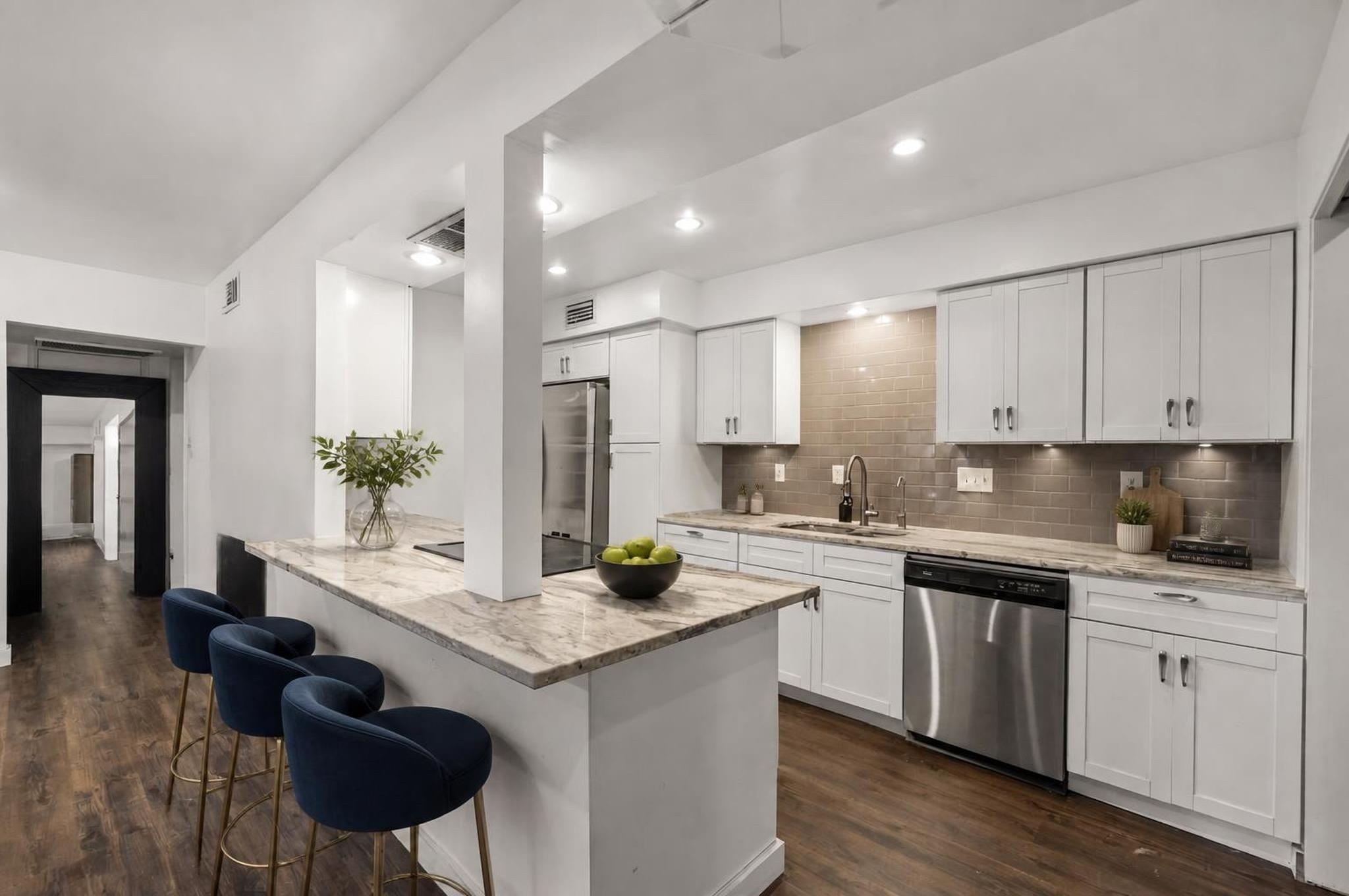 351 N Post Oak Lane # 601