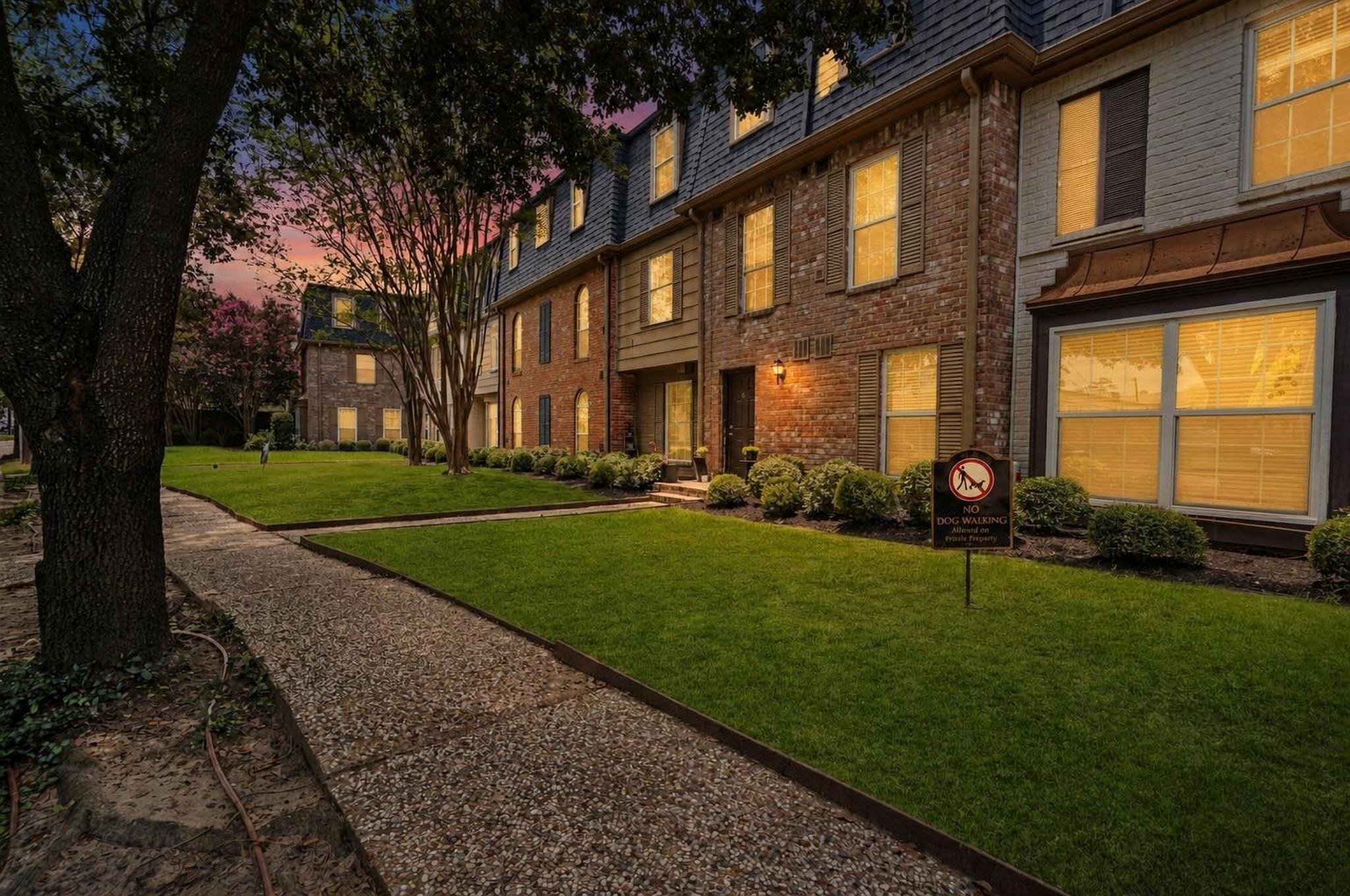 351 N Post Oak Lane # 601