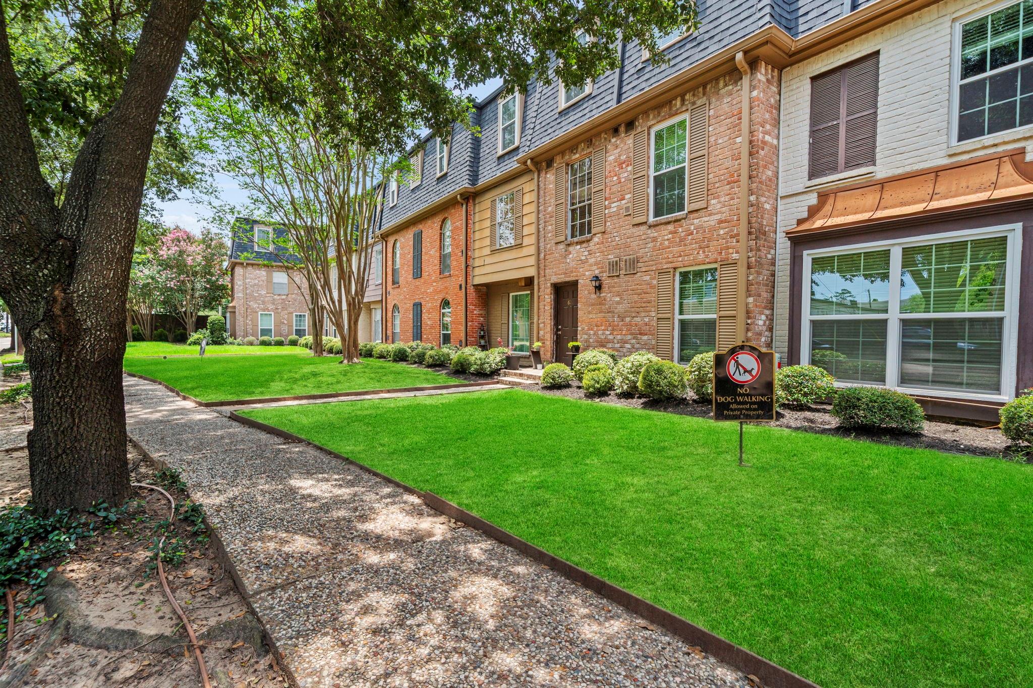 351 N Post Oak Lane # 601