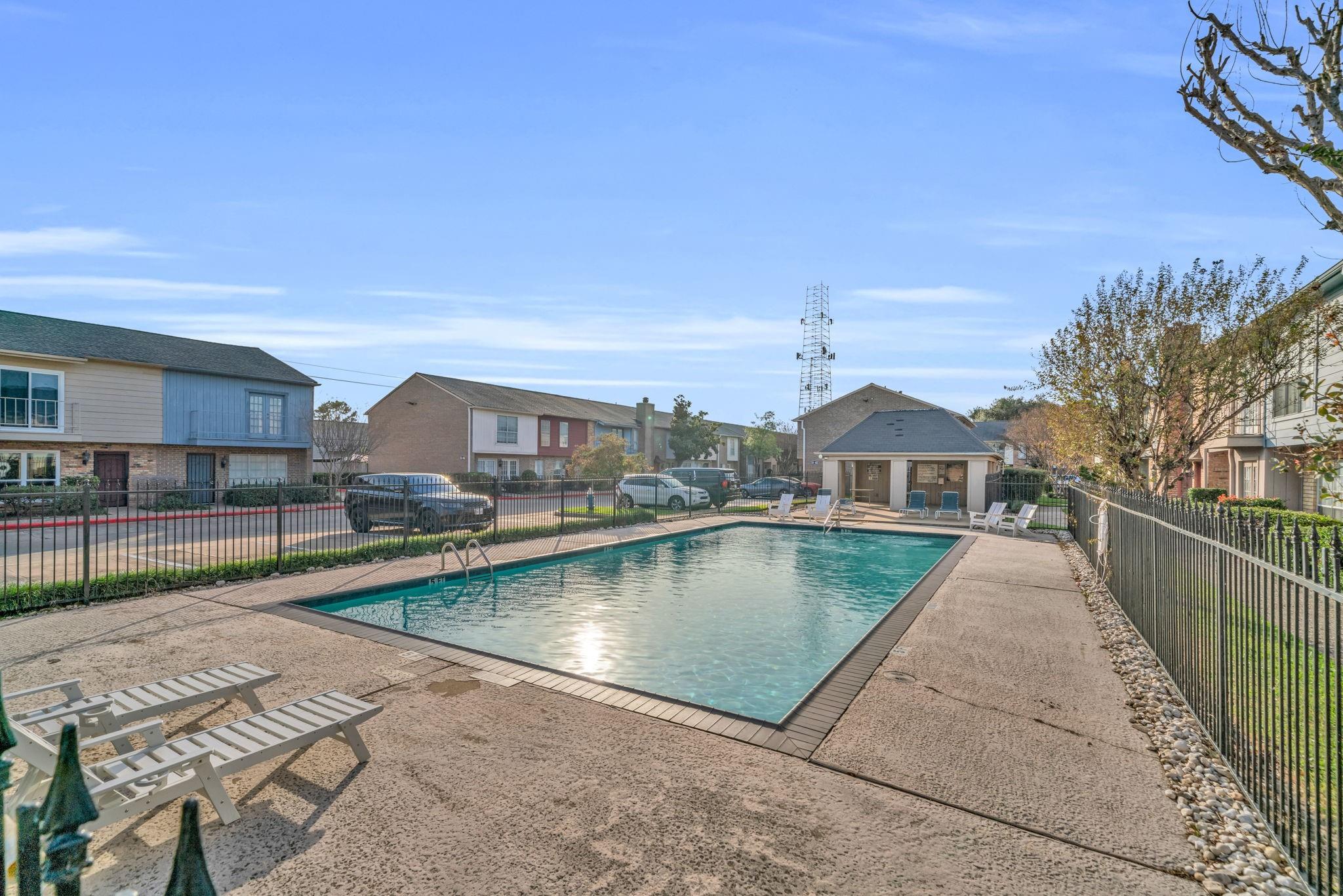 6111 Beverly Hill Street # 39