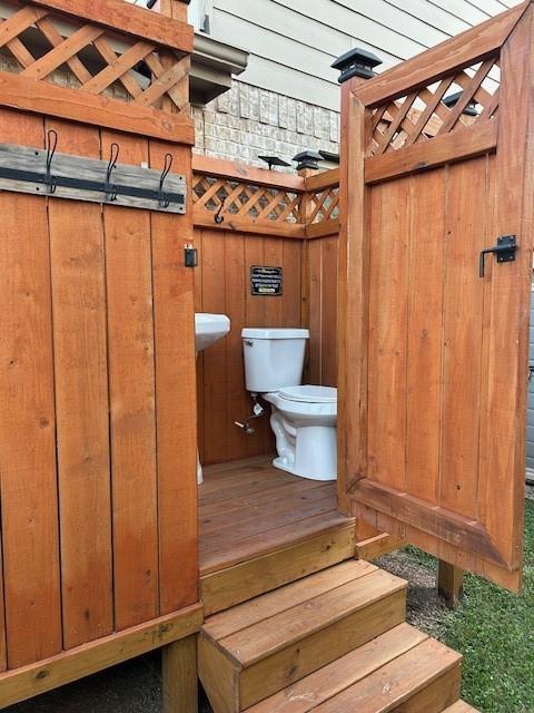 2918 Golden Honey Lane