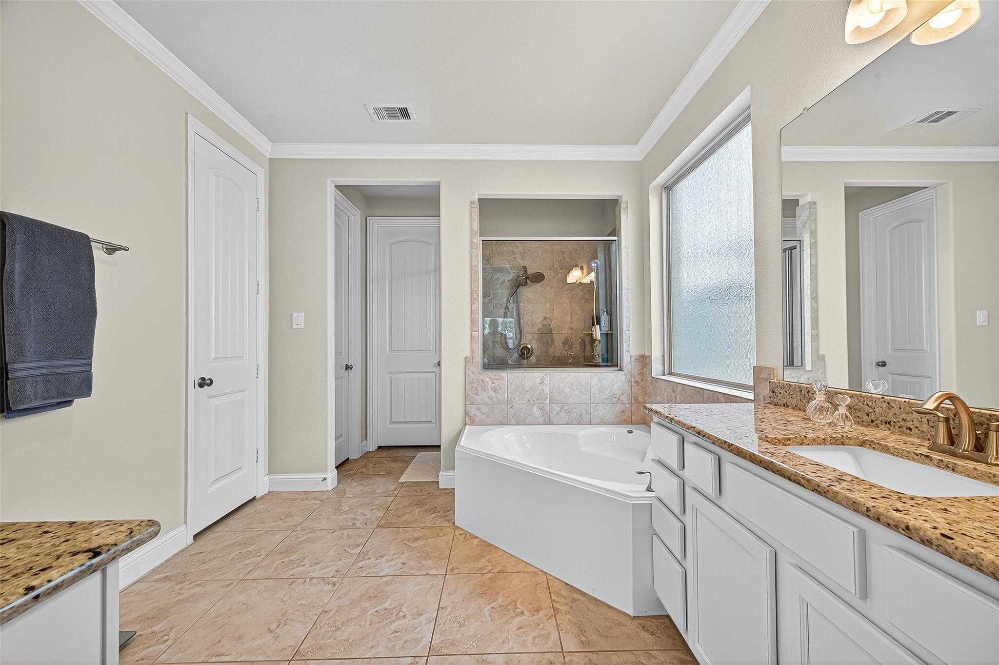 2918 Golden Honey Lane