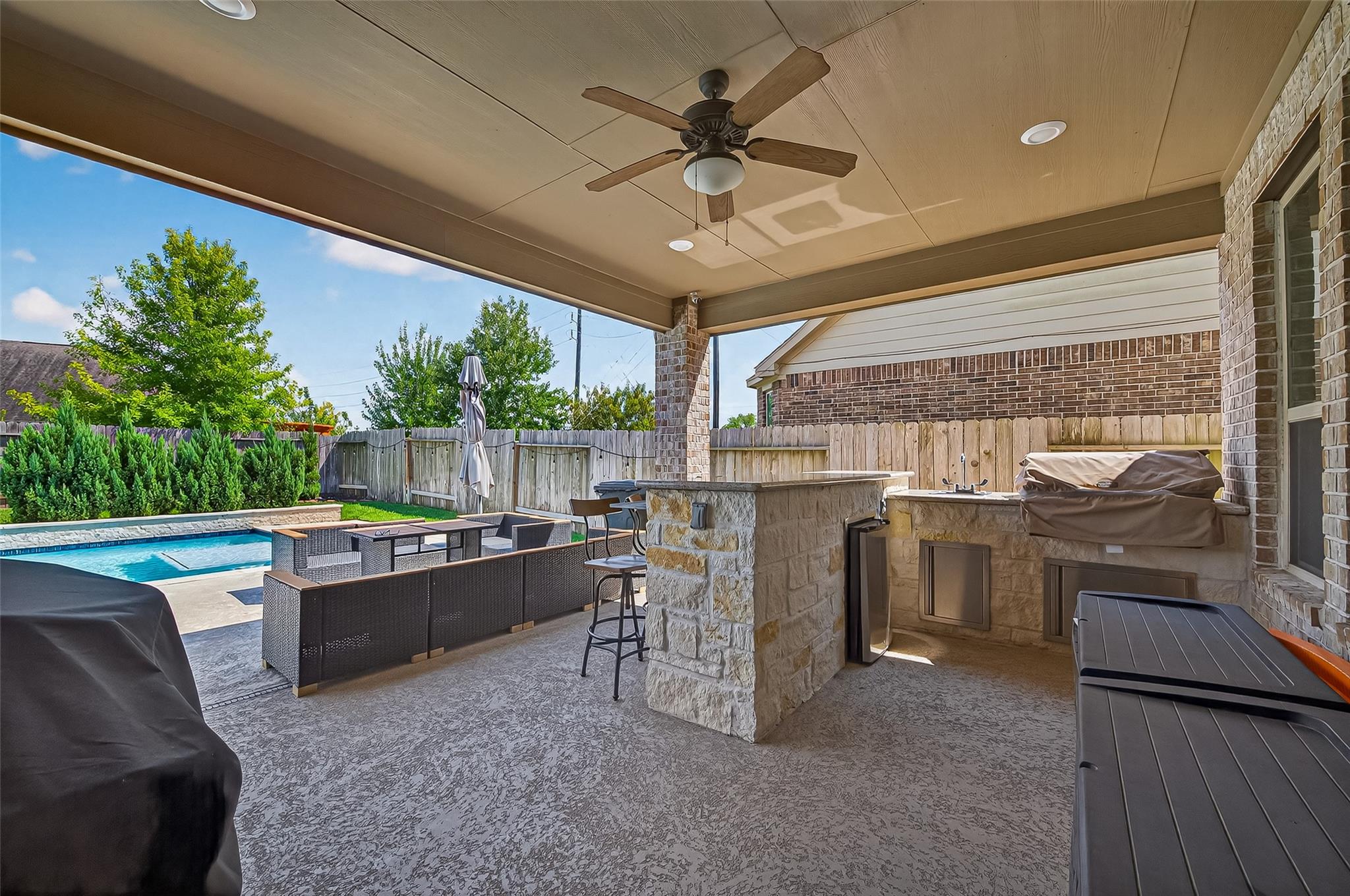 2918 Golden Honey Lane