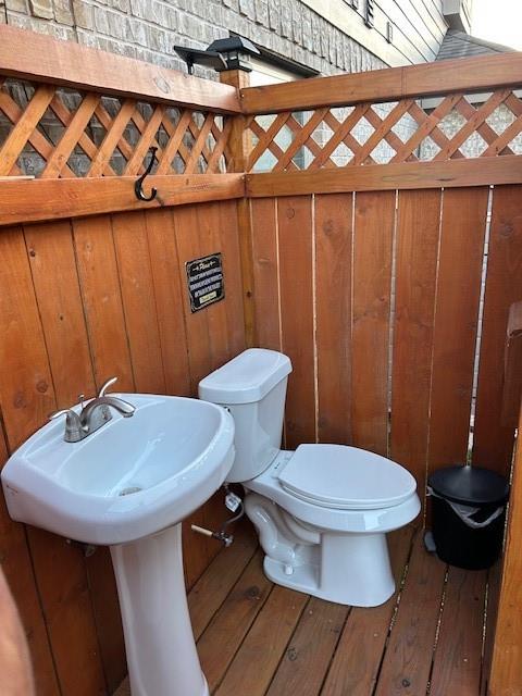 2918 Golden Honey Lane