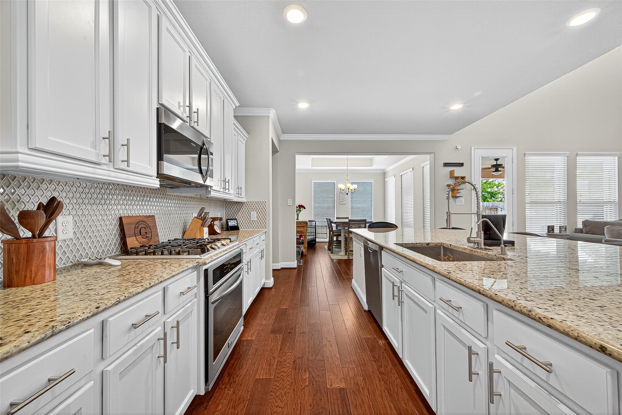 2918 Golden Honey Lane