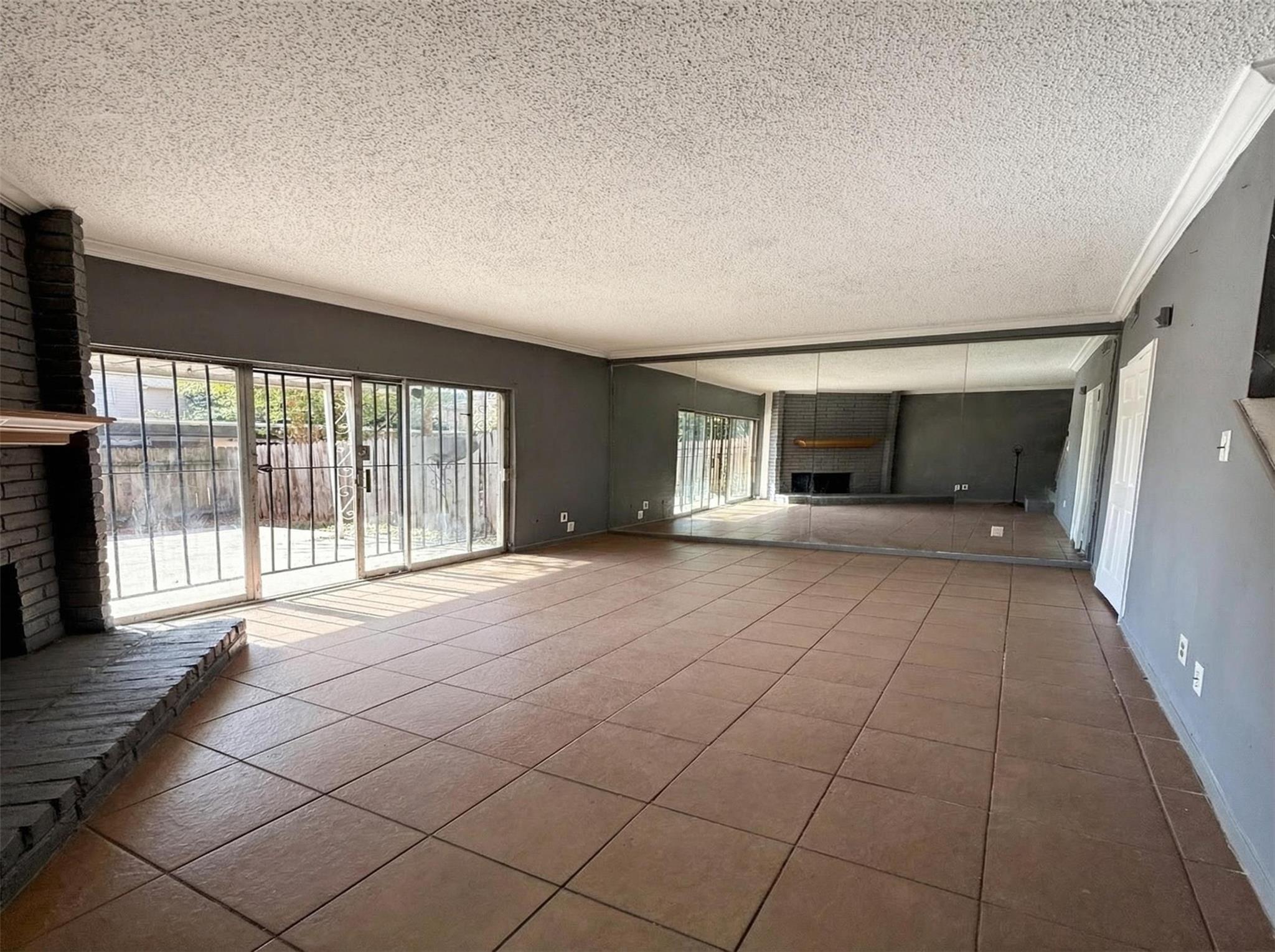 7700 Creekbend Drive # 103