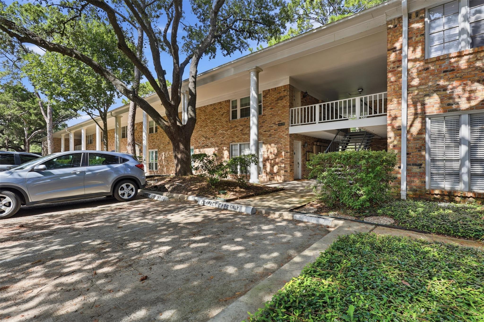4040 San Felipe Street # 102
