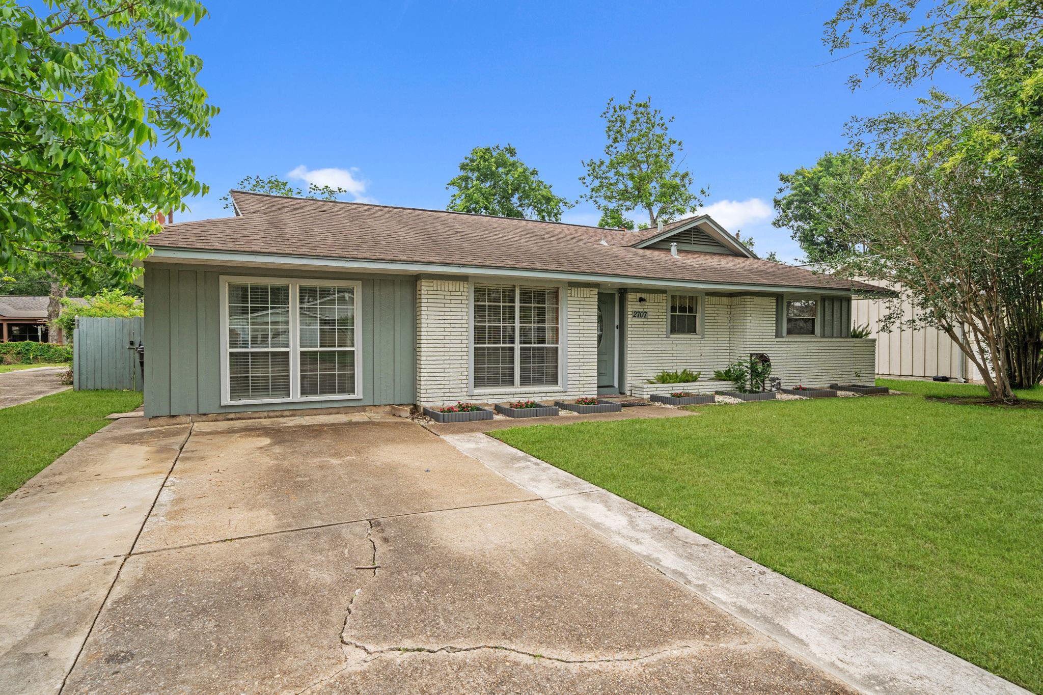2707 Droxford Drive