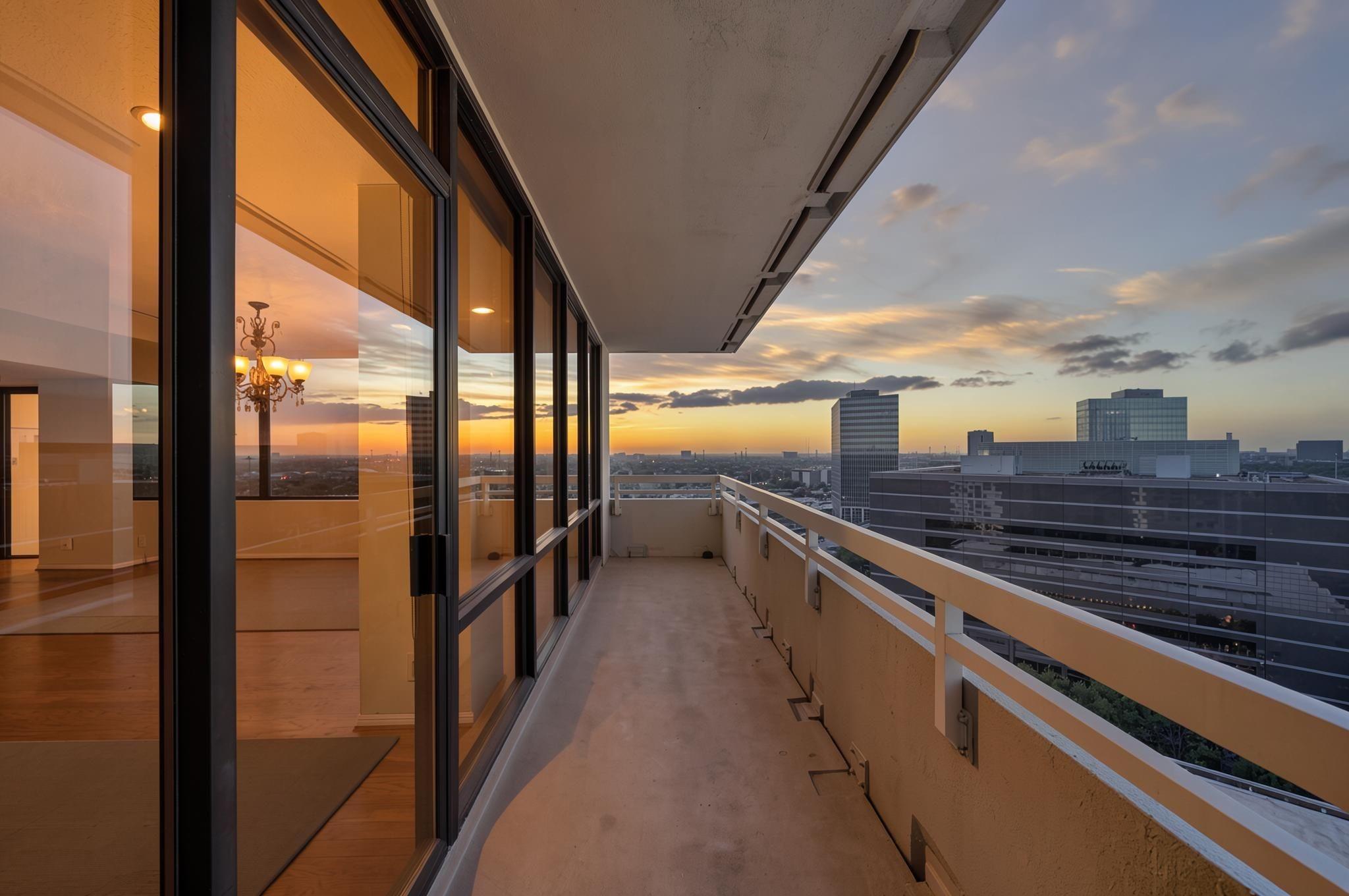 14 Greenway Plaza # 17Q