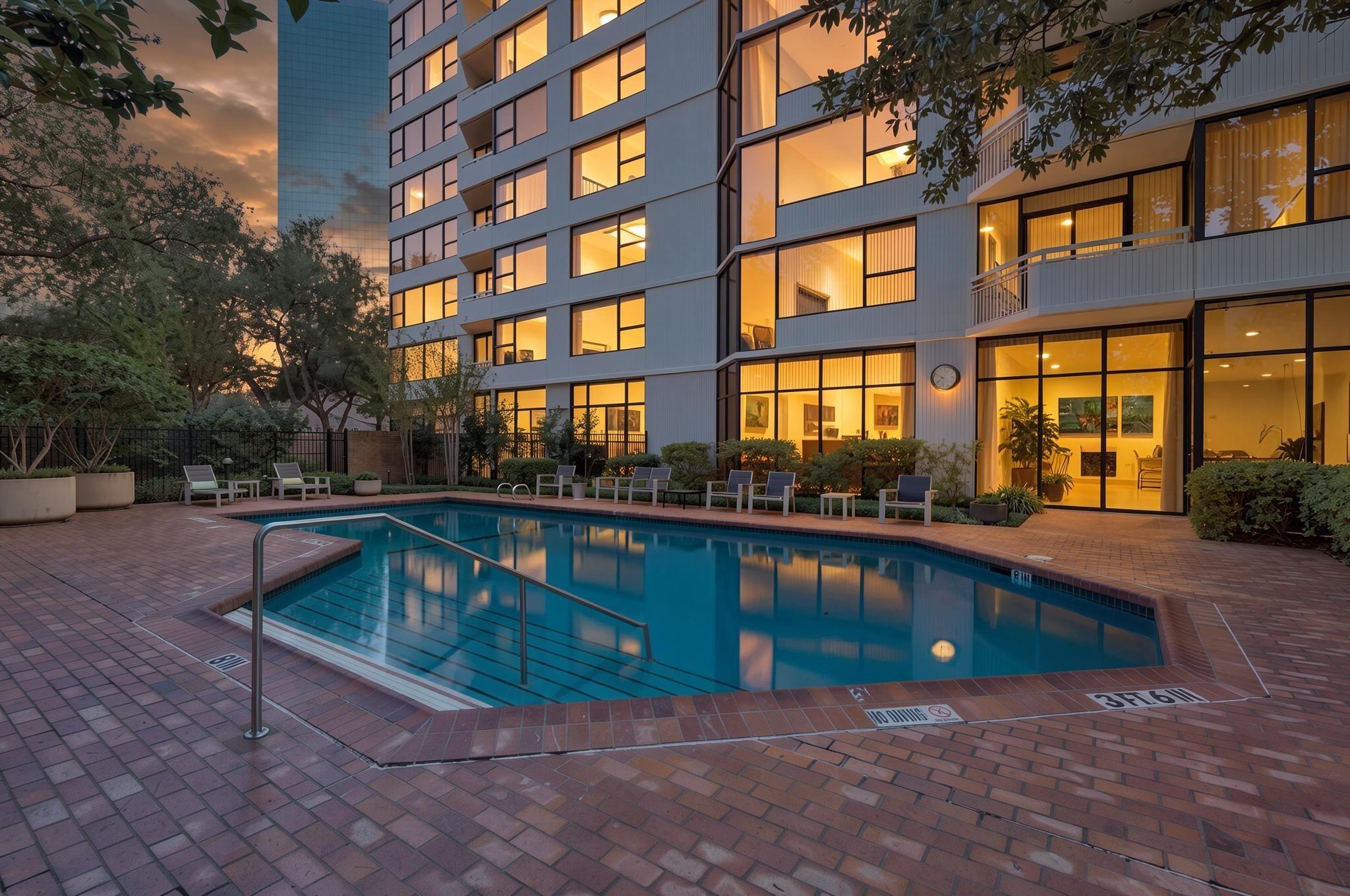 14 Greenway Plaza # 17Q