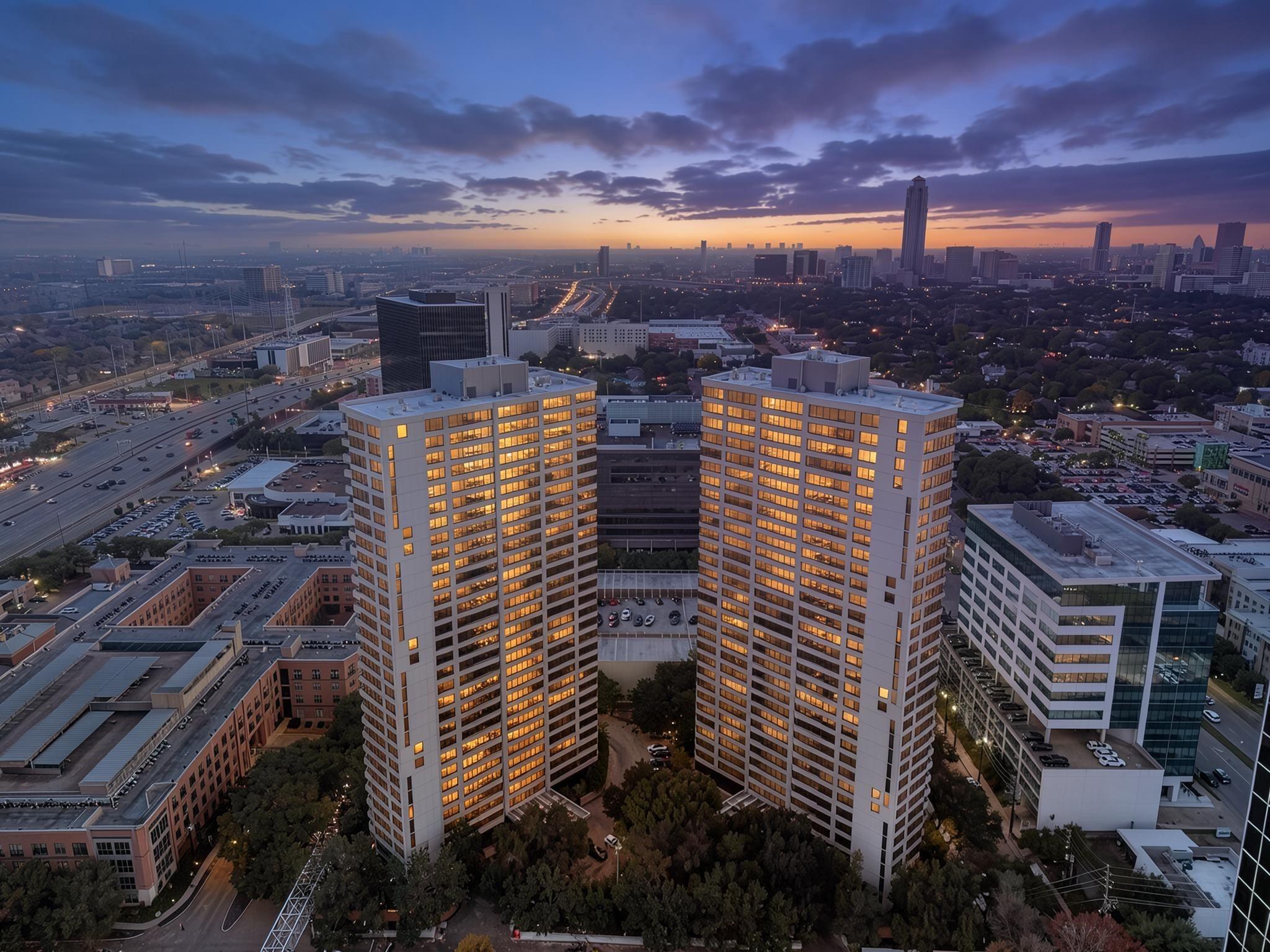 14 Greenway Plaza # 17Q