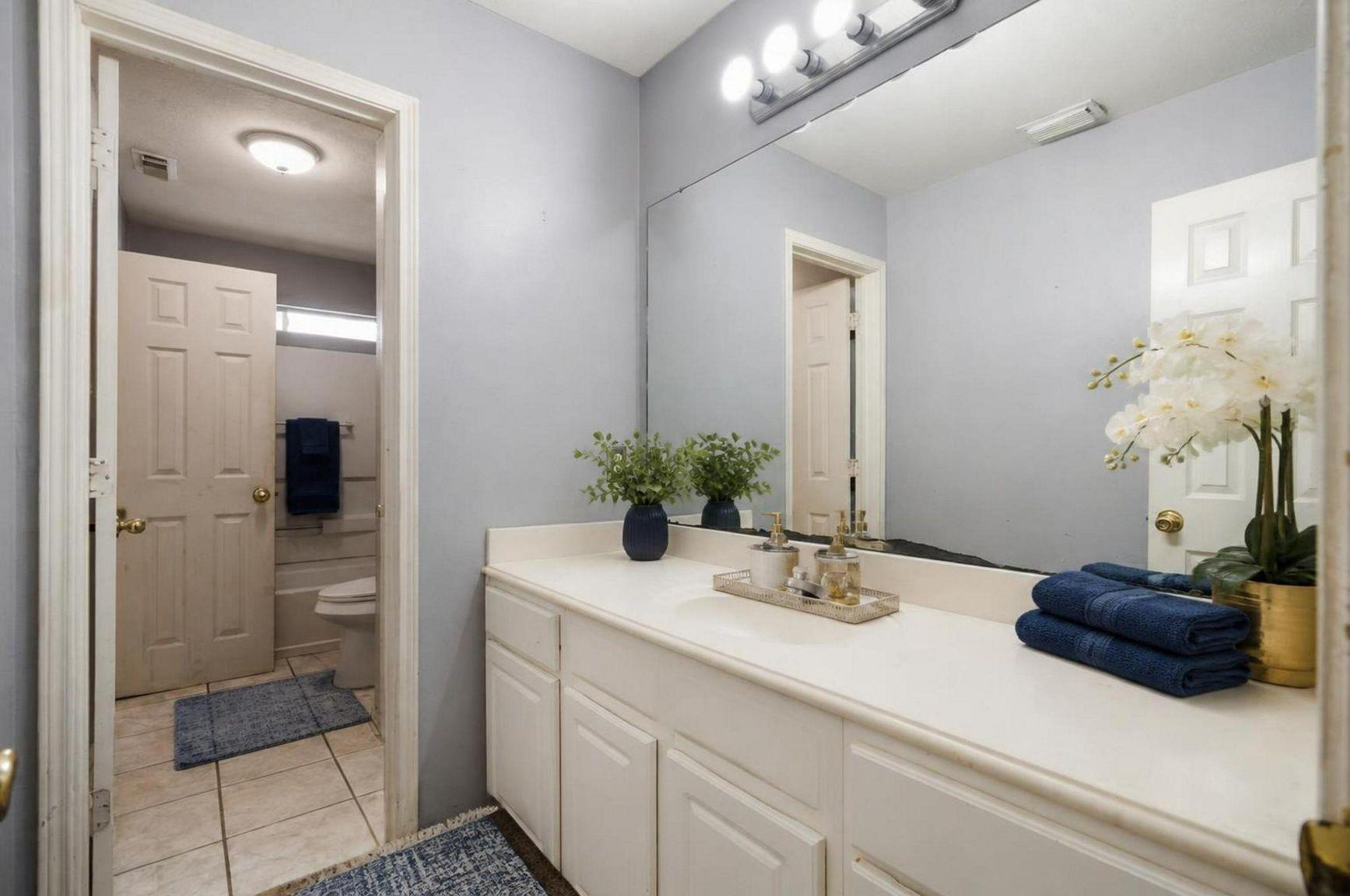 8215 Elmsford Court