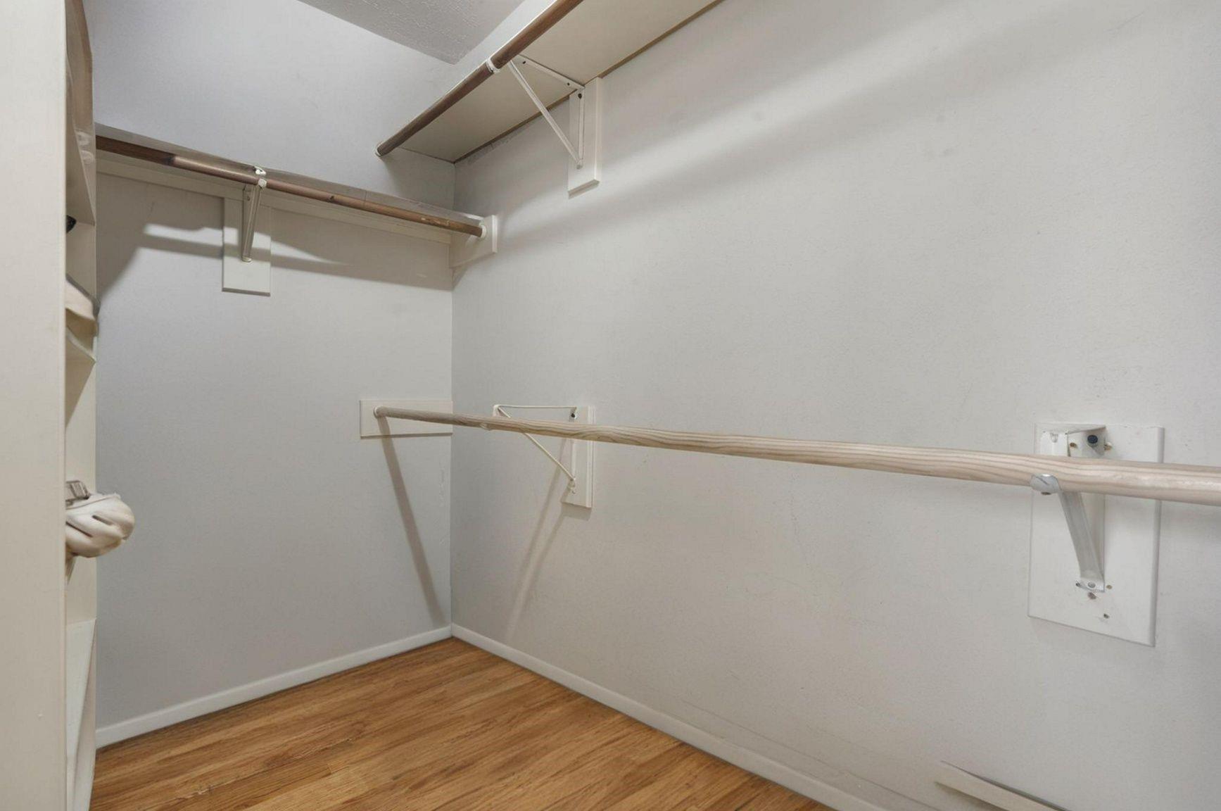8215 Elmsford Court