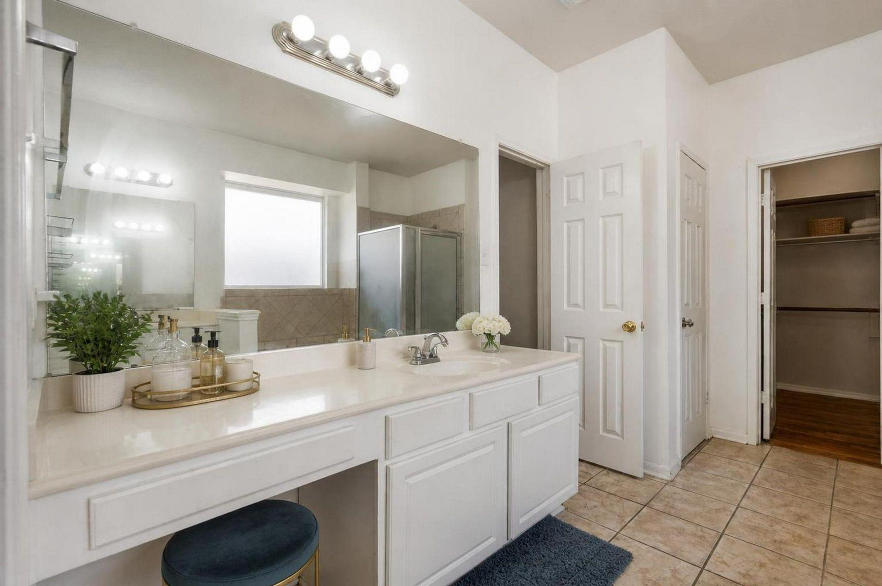 8215 Elmsford Court