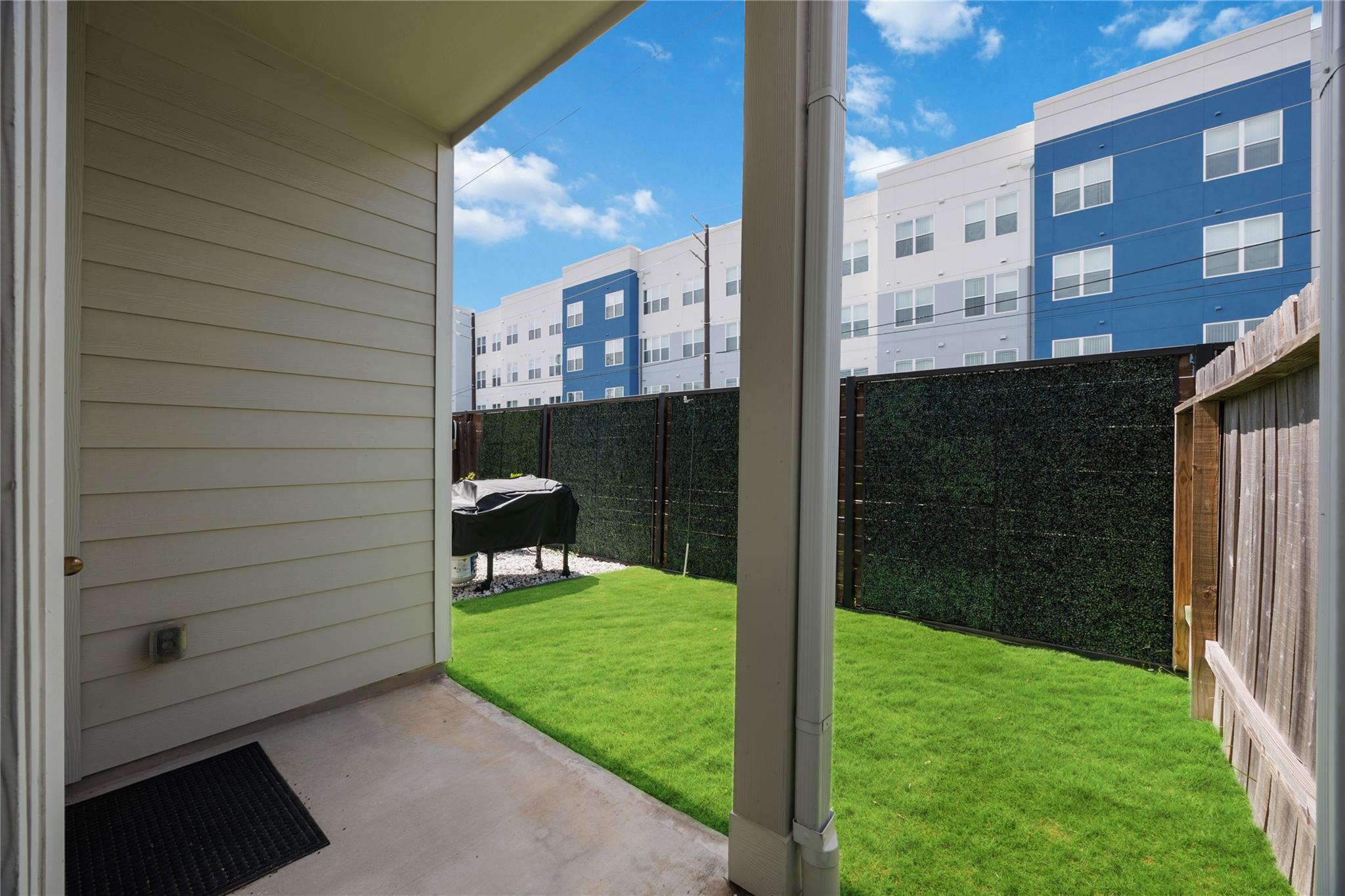11013 Cane Oak Way
