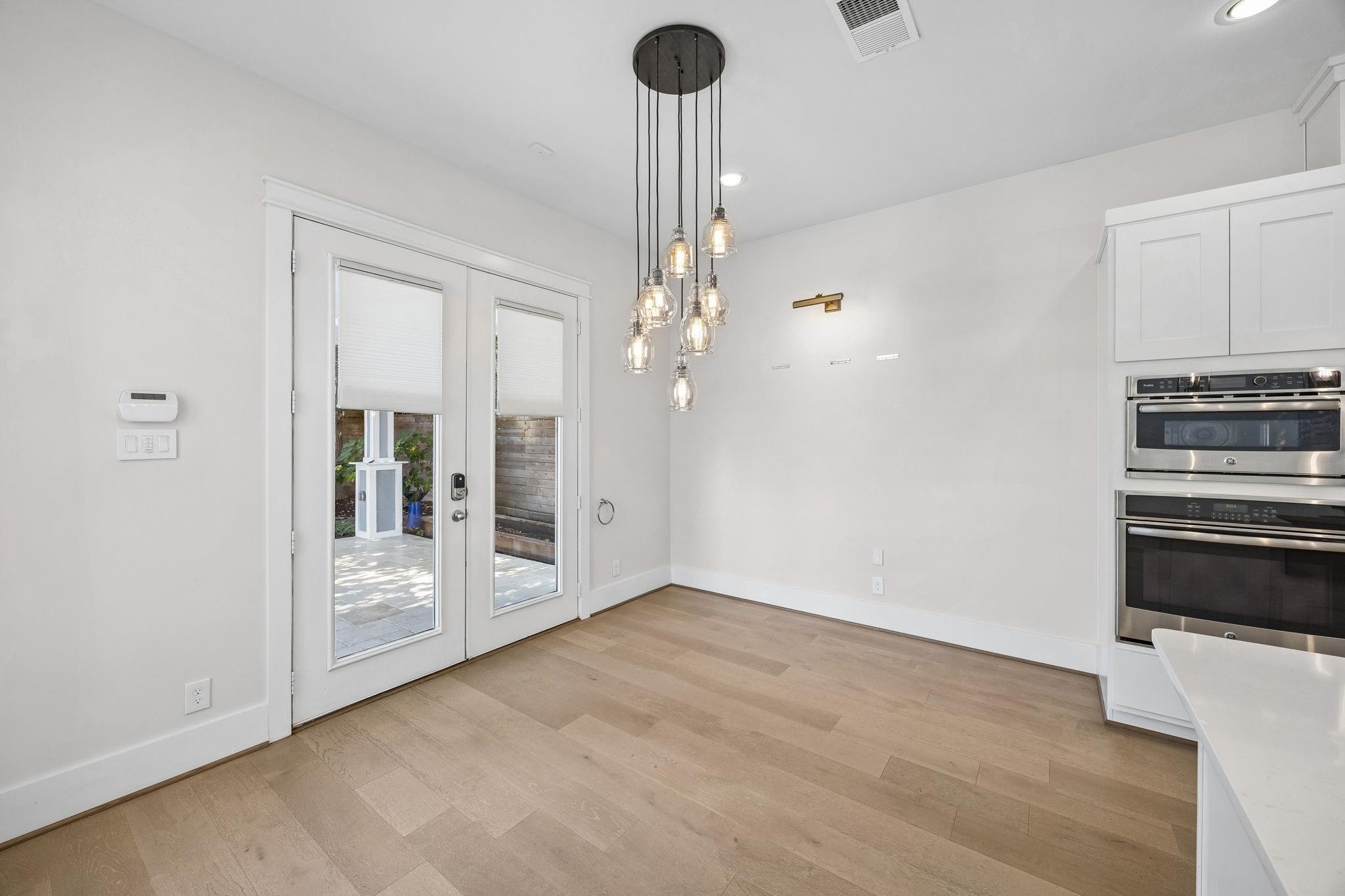 8558 Ridgepoint Drive