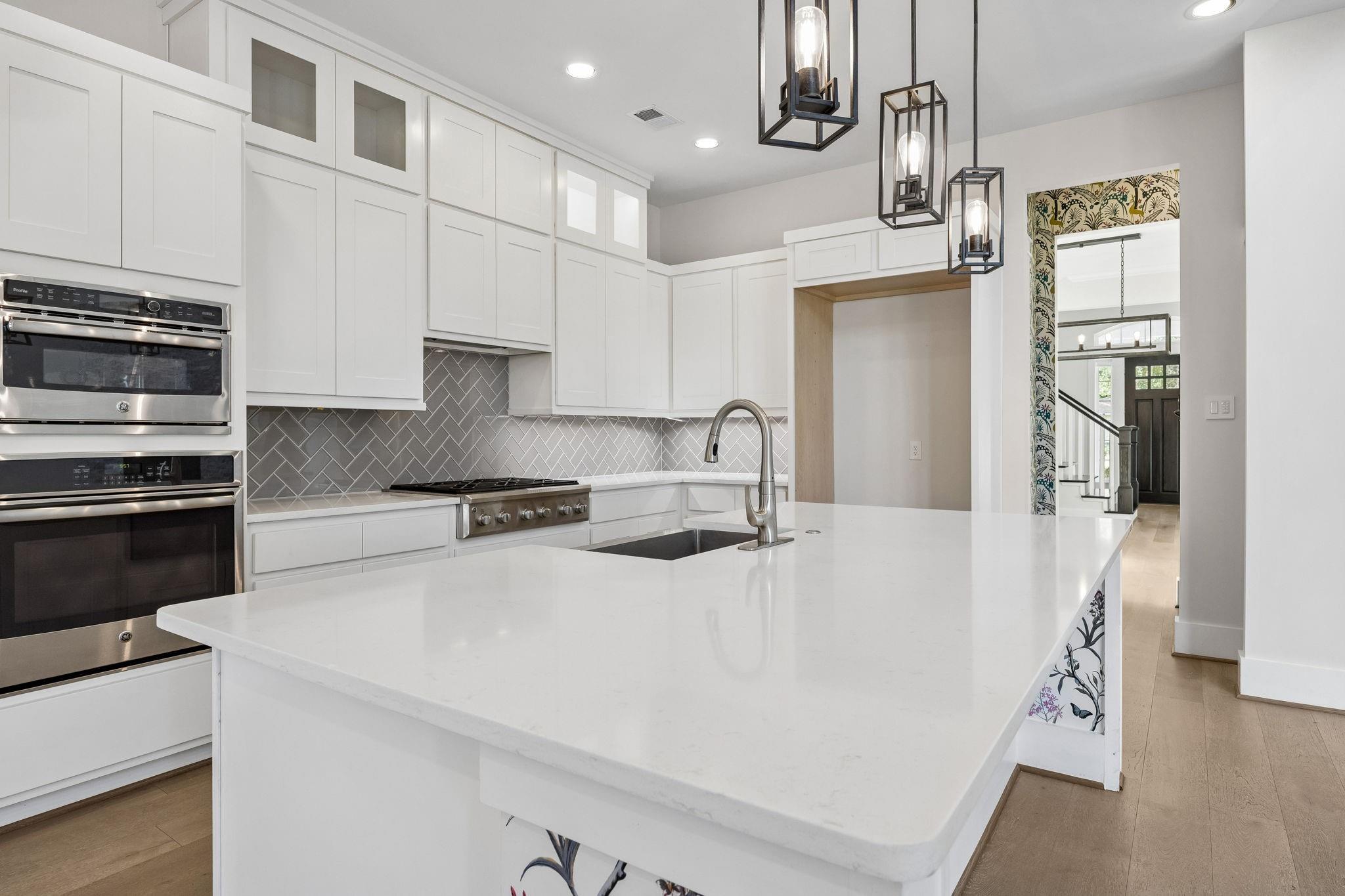 8558 Ridgepoint Drive