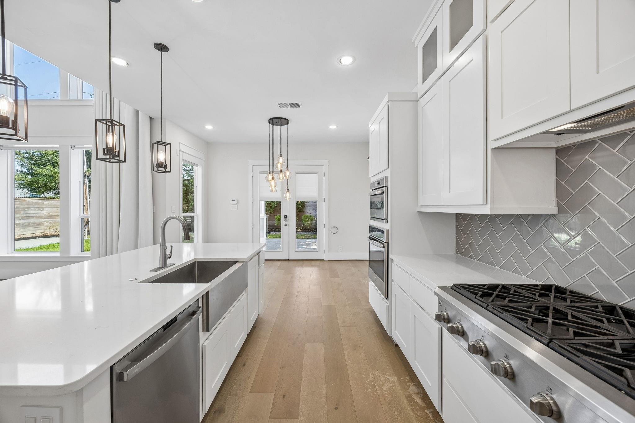 8558 Ridgepoint Drive