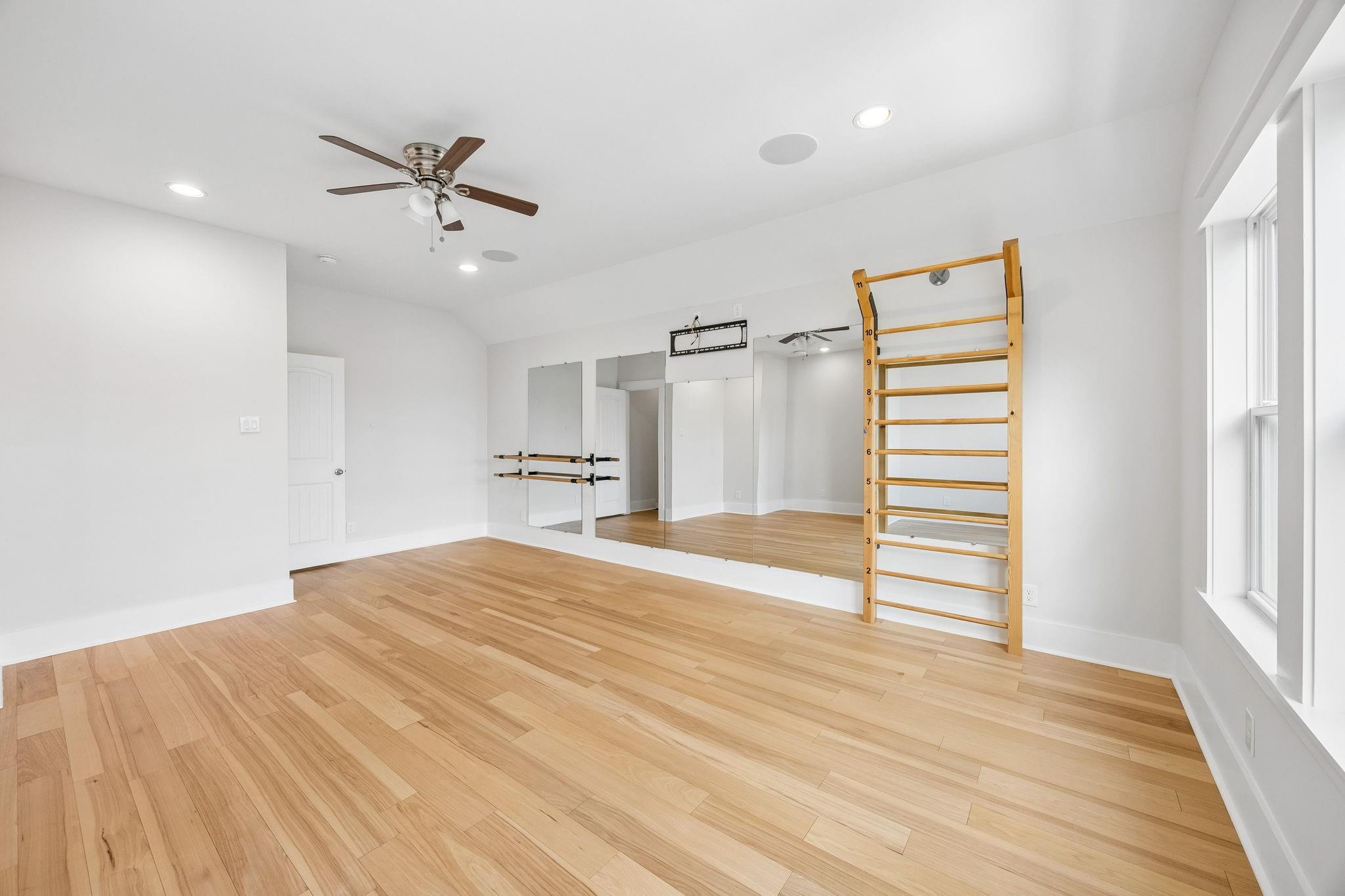 8558 Ridgepoint Drive