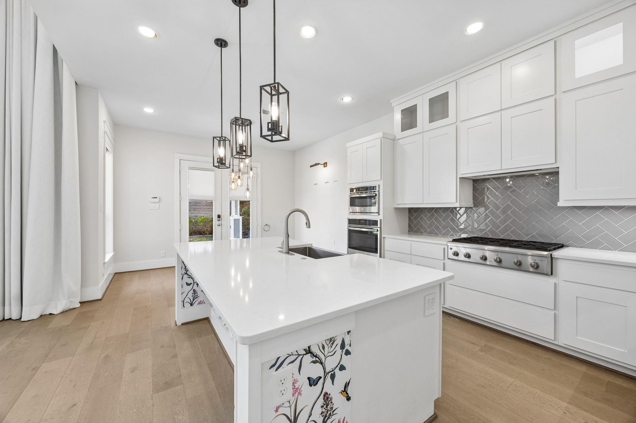 8558 Ridgepoint Drive