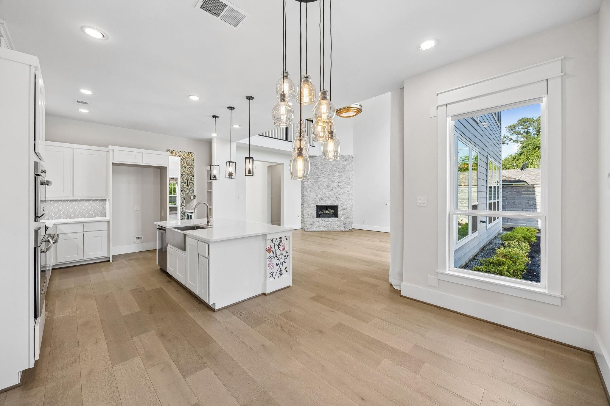 8558 Ridgepoint Drive
