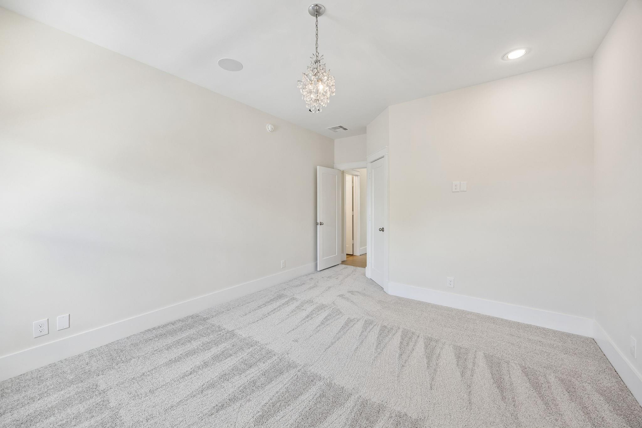 8558 Ridgepoint Drive