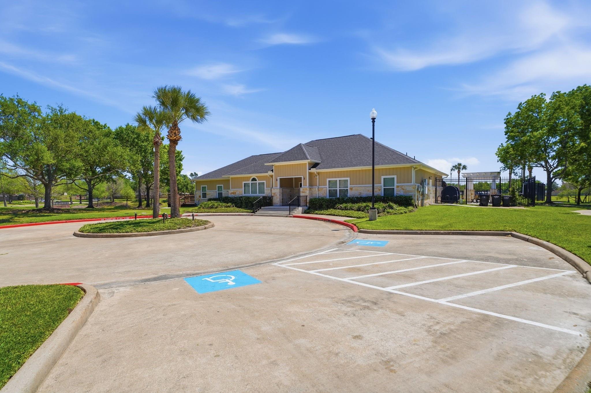 13207 Alcott Manor
