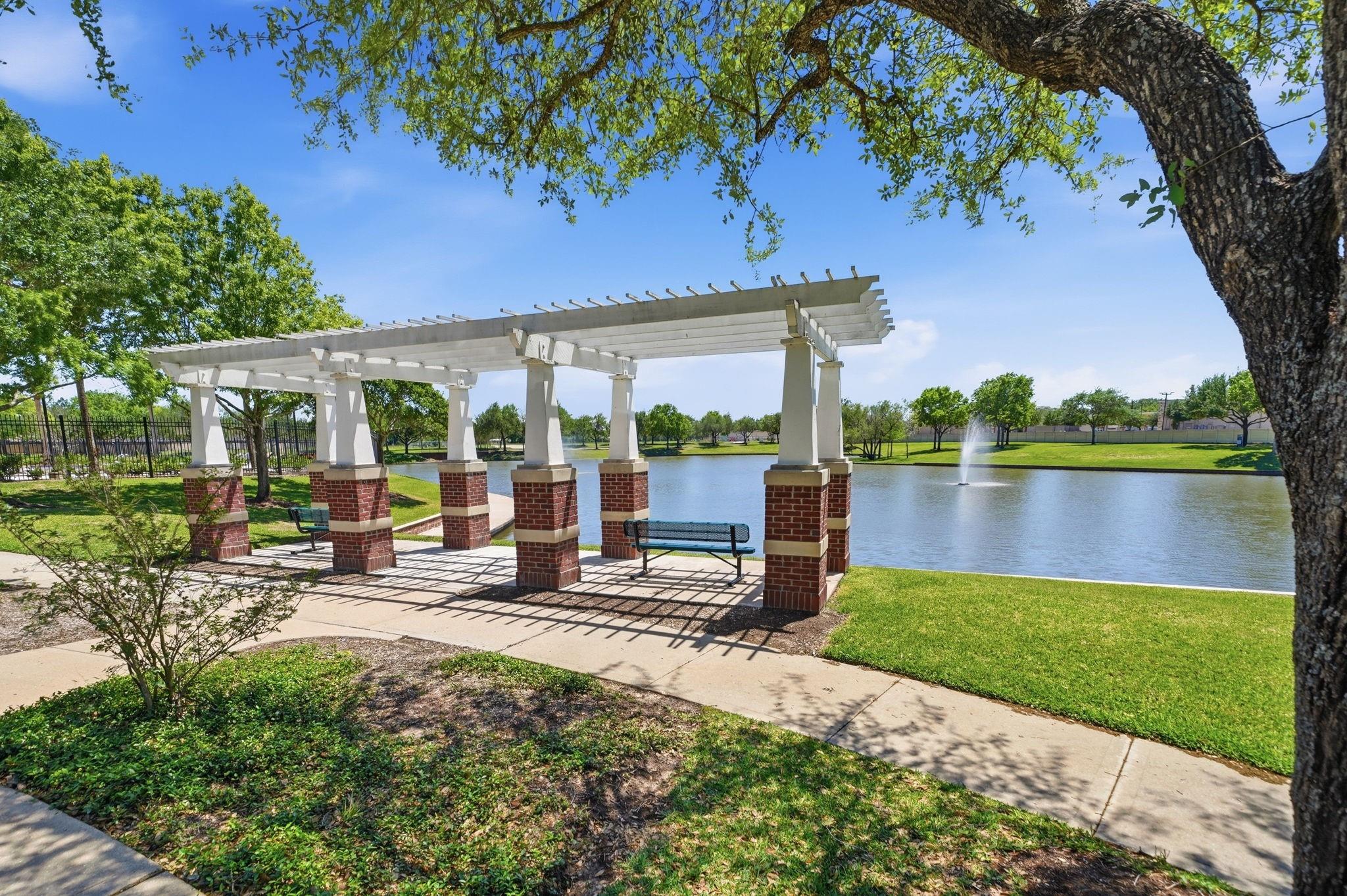 13207 Alcott Manor
