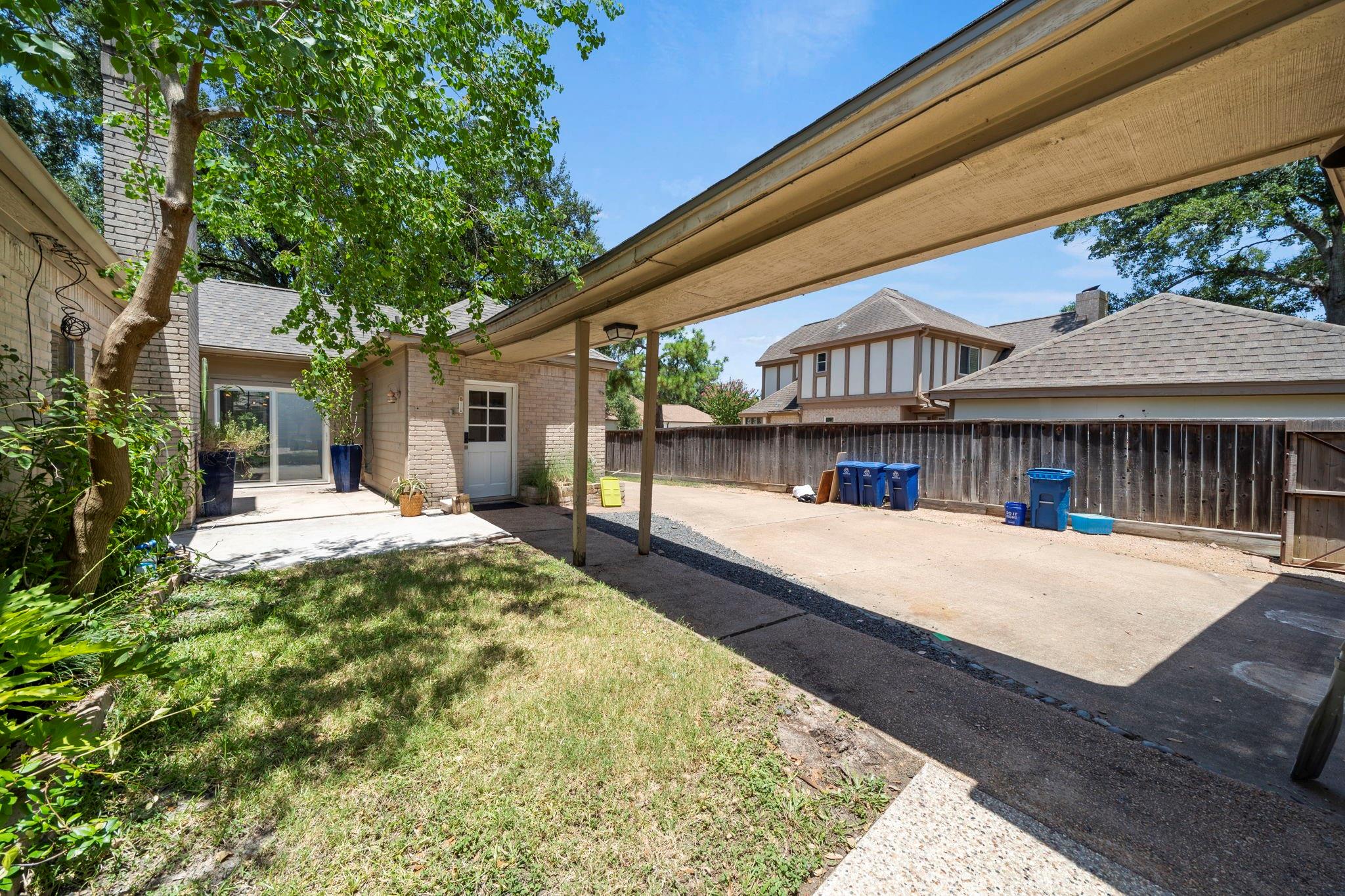 11807 Carriage Hill Drive