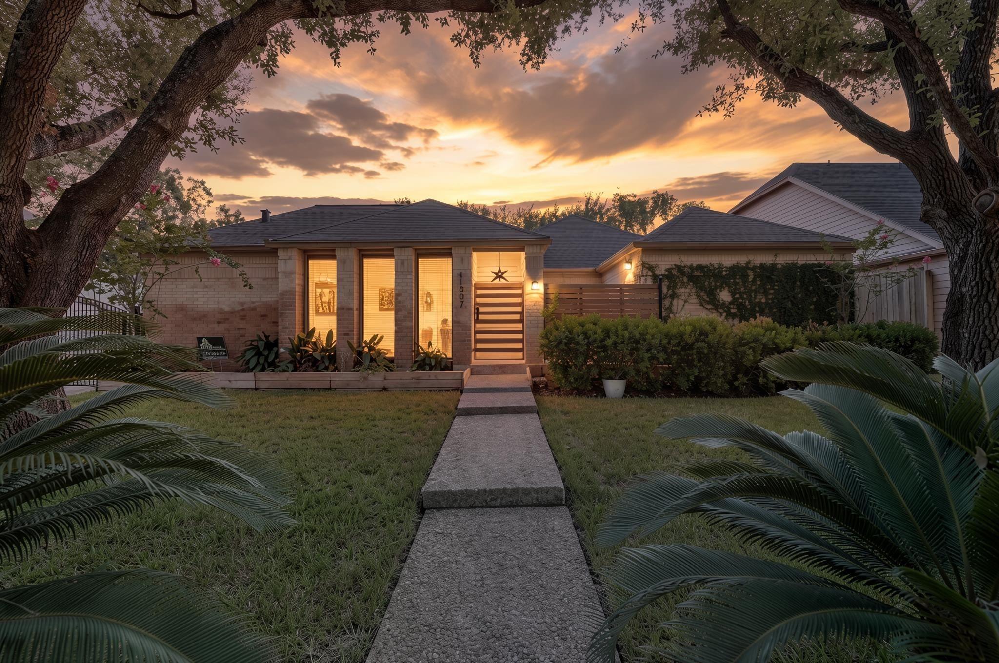11807 Carriage Hill Drive