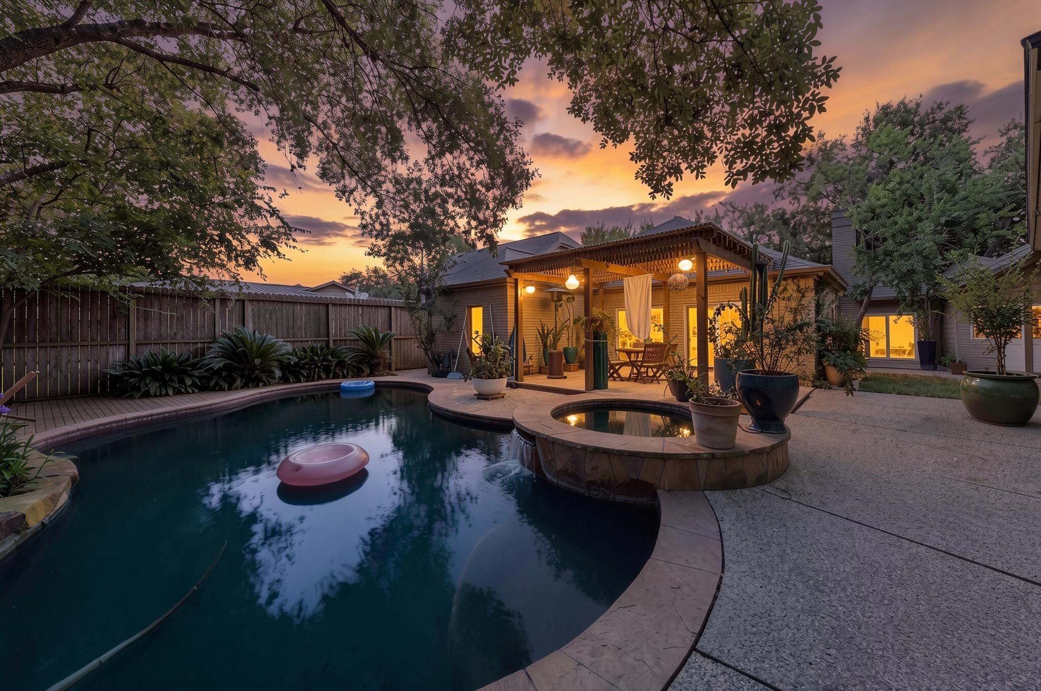 11807 Carriage Hill Drive