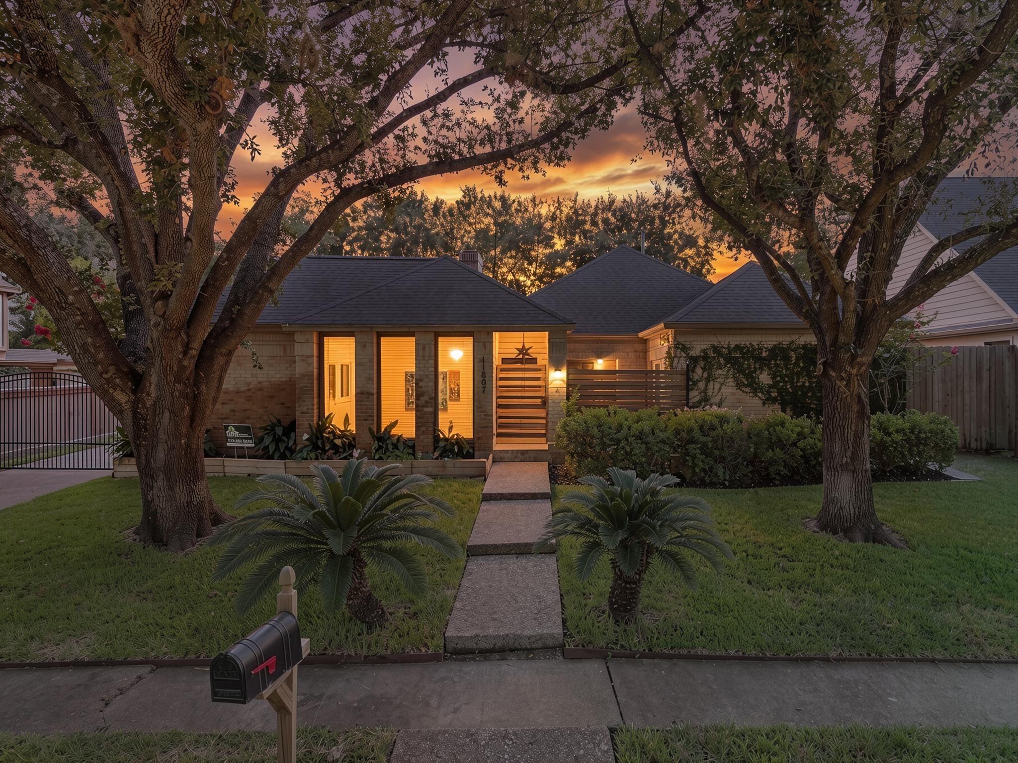 11807 Carriage Hill Drive