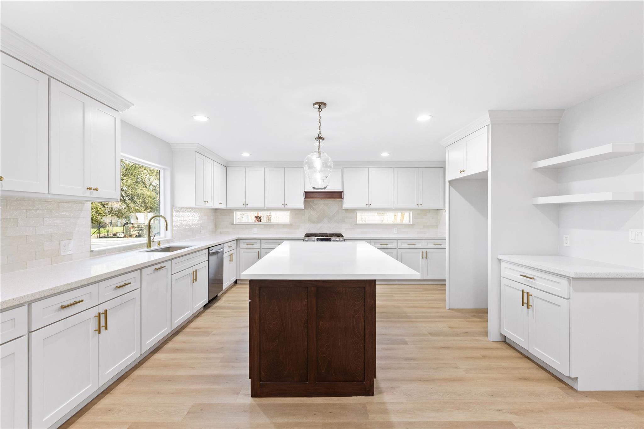 925 County Road 737b