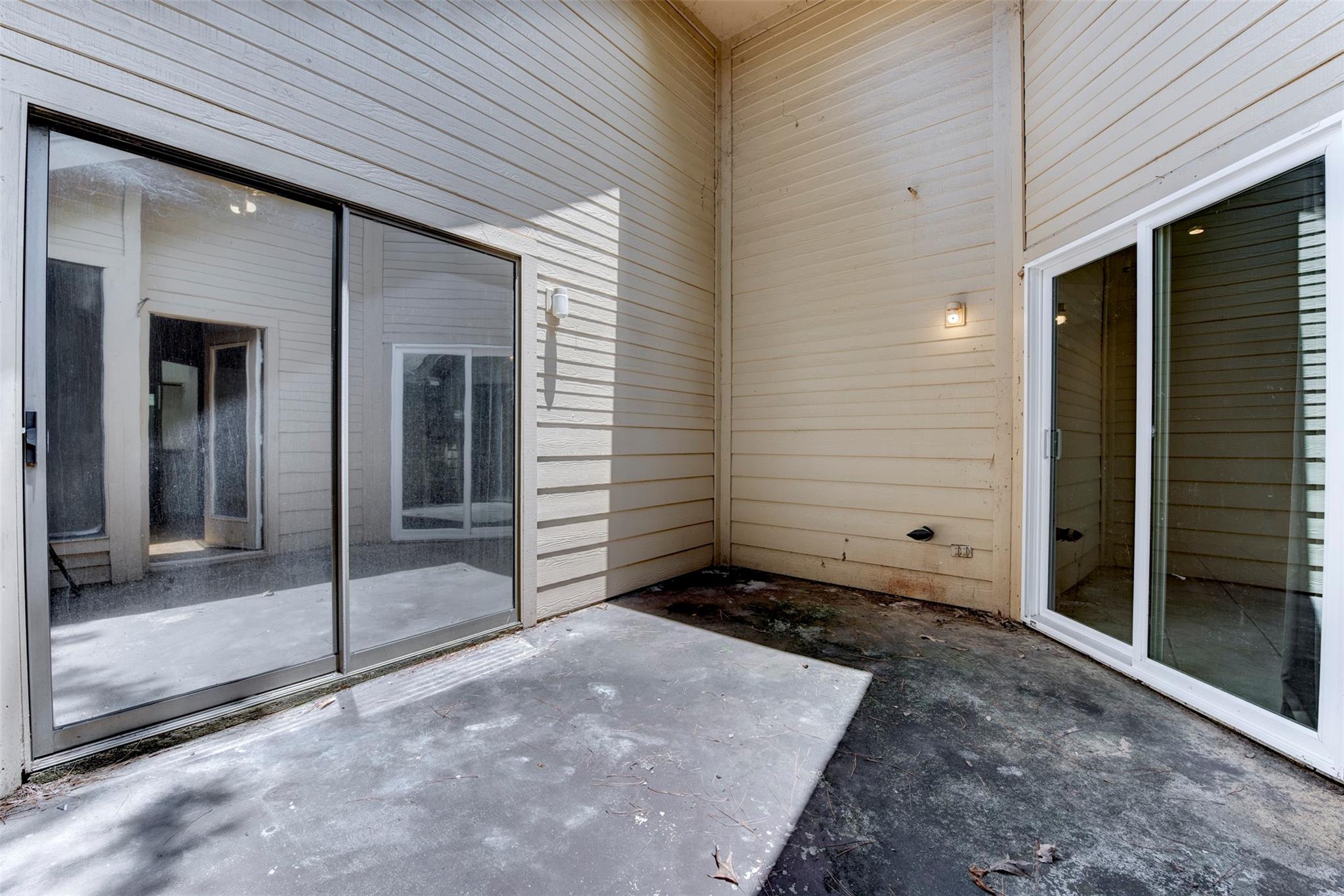 1906 Woodhue Drive