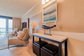5220 Seawall Boulevard # 633