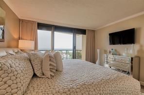 5220 Seawall Boulevard # 633