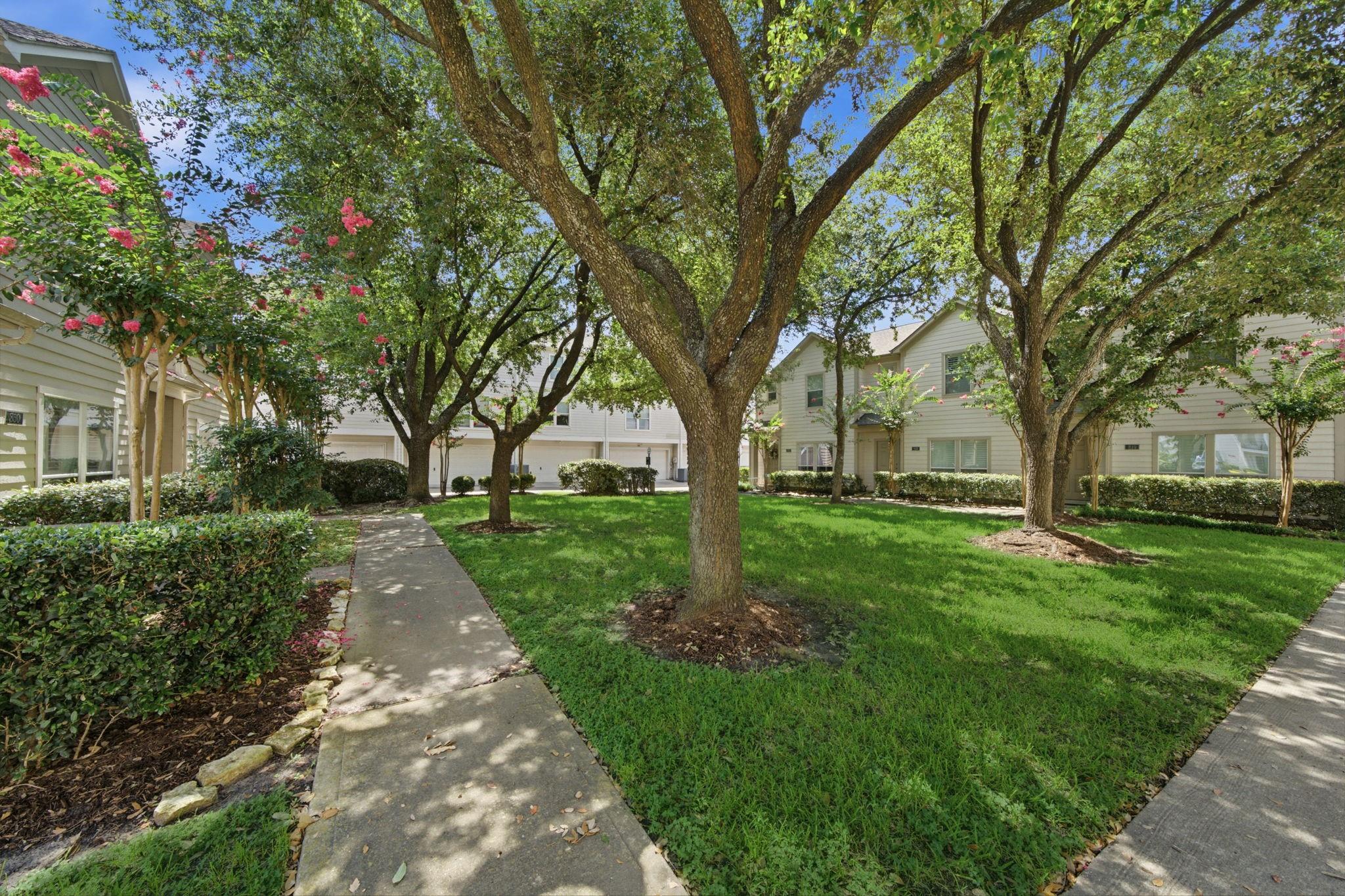 834 W Heights Hollow Lane