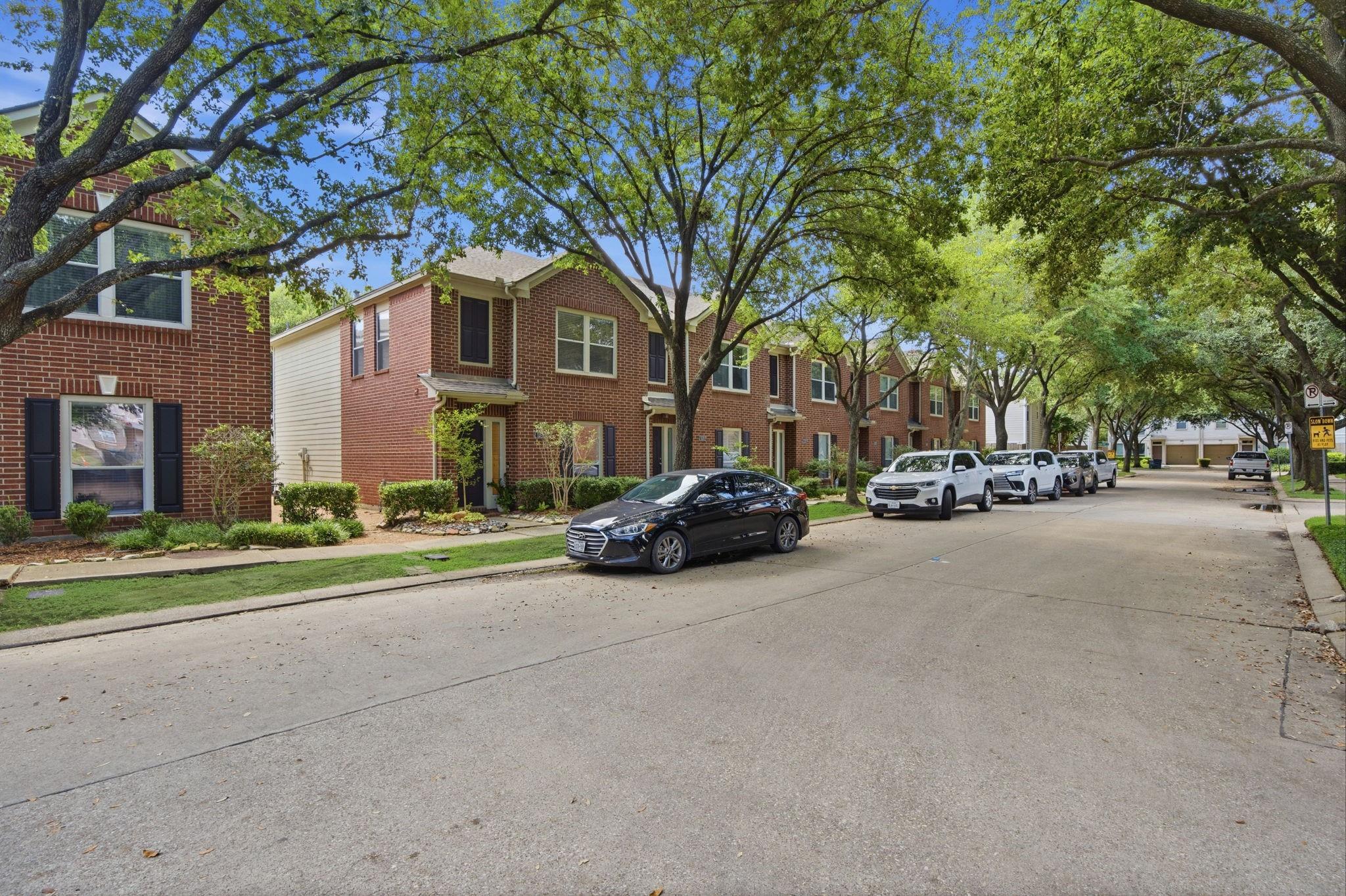 834 W Heights Hollow Lane