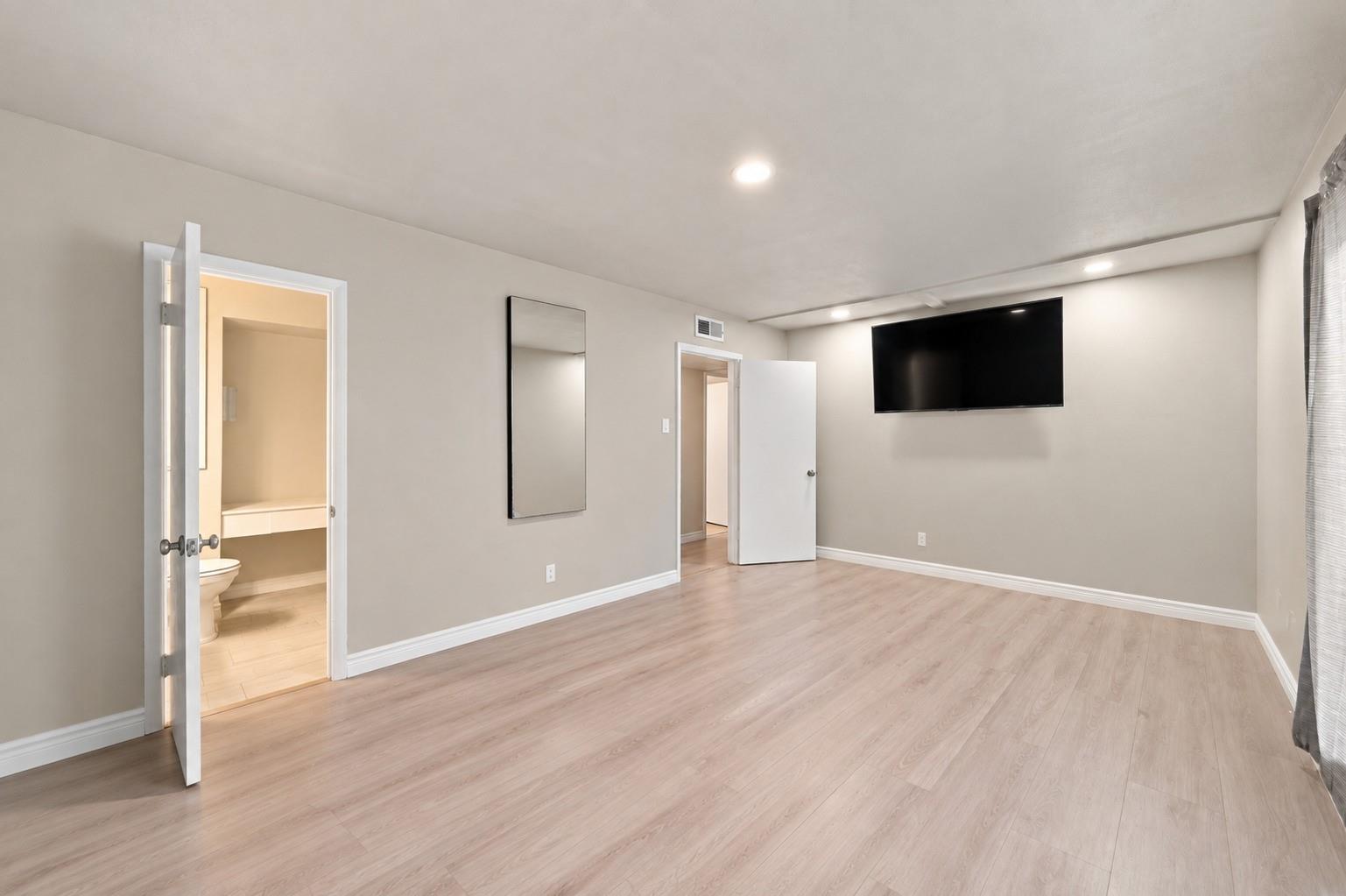 4040 San Felipe Street # 202