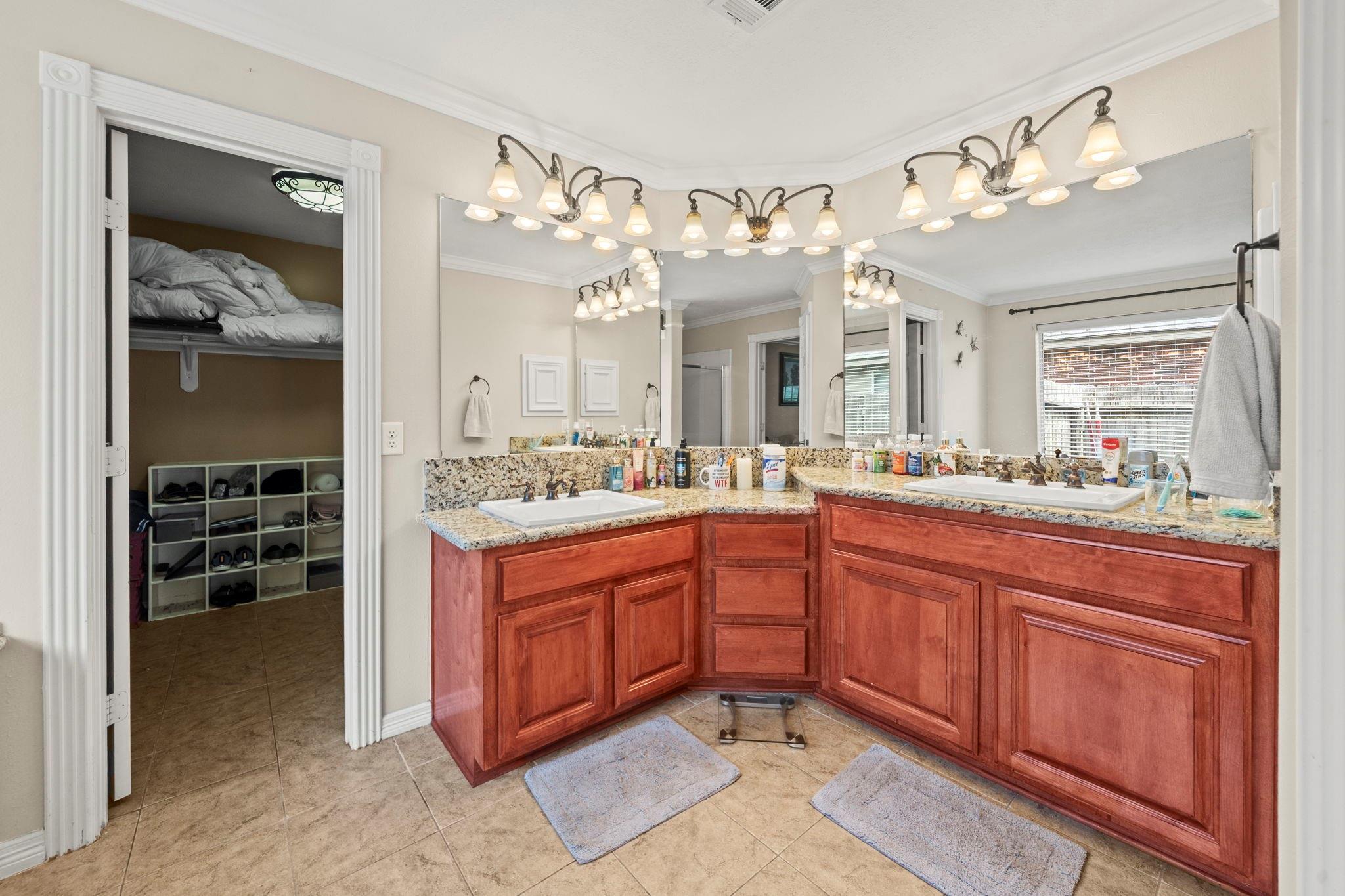 4903 Lake Daniel Court