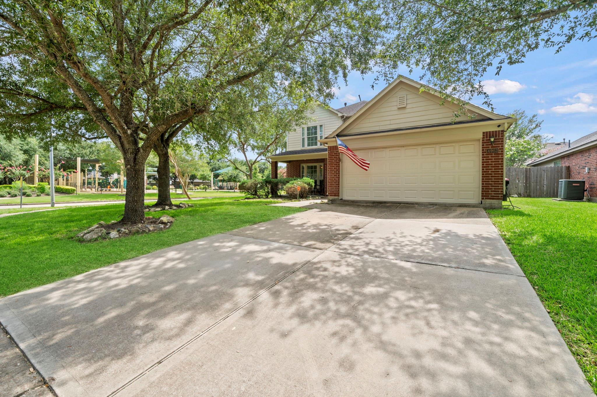 4903 Lake Daniel Court