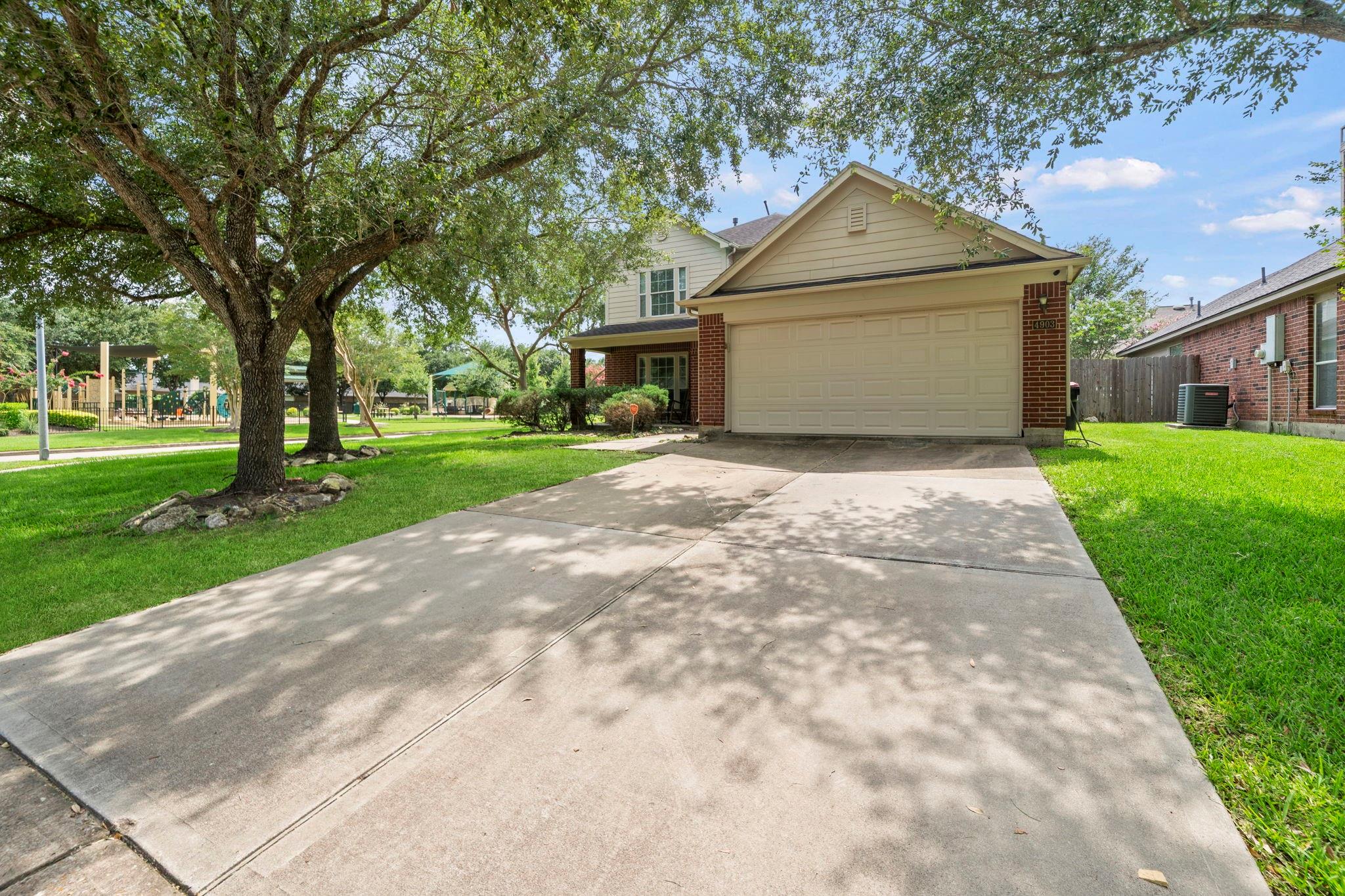 4903 Lake Daniel Court