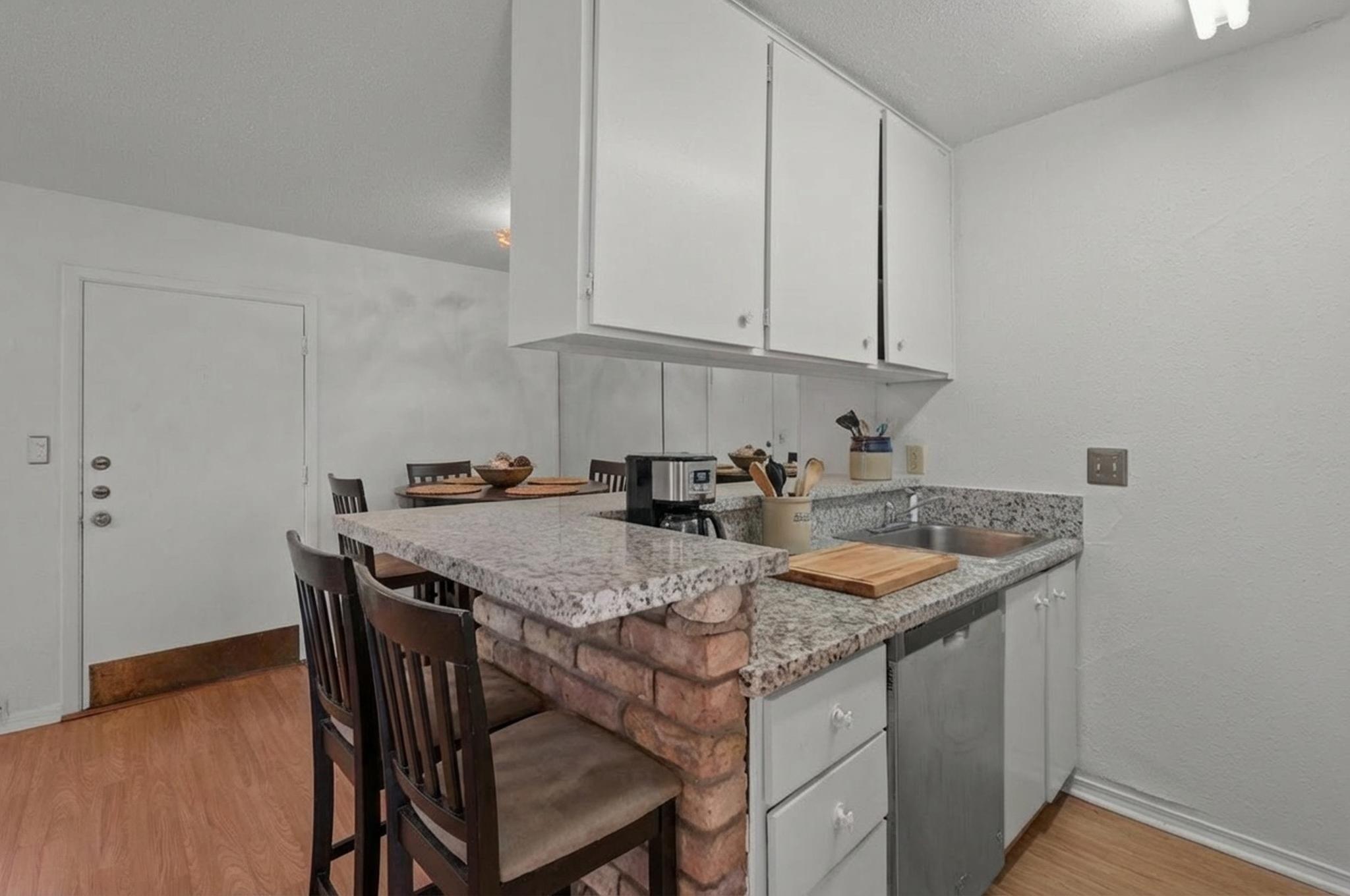 1849 Marshall Street # 9