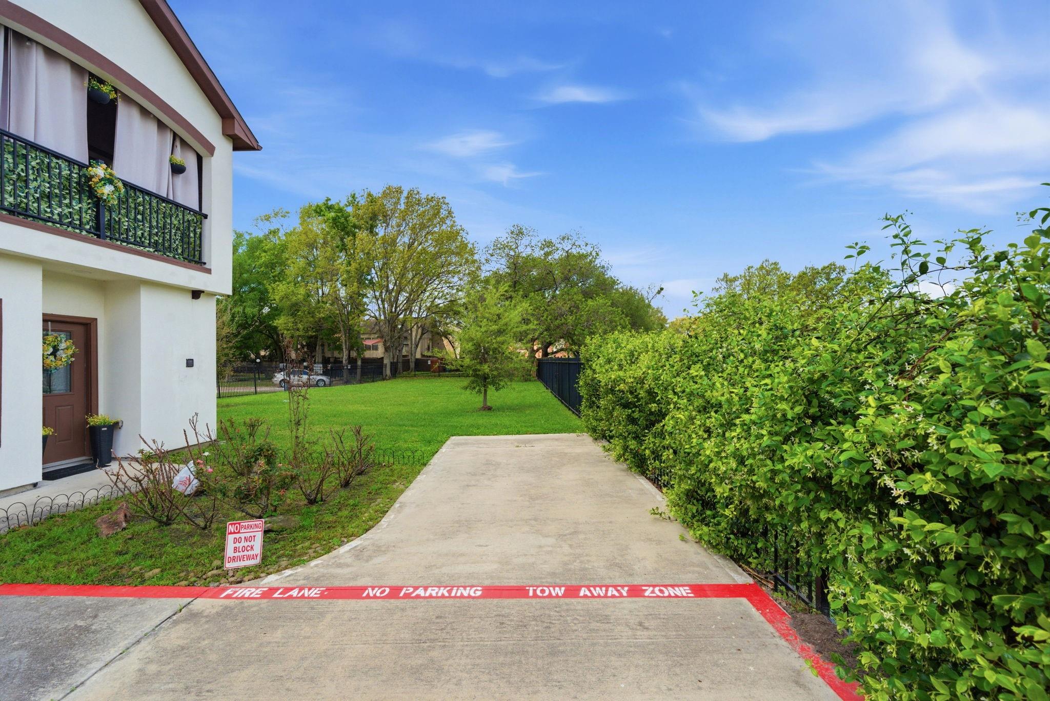 11621 Waldemar Drive