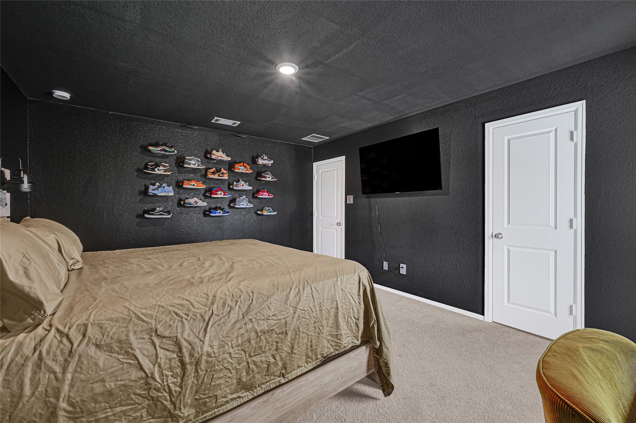 22326 Mountain Pine Drive