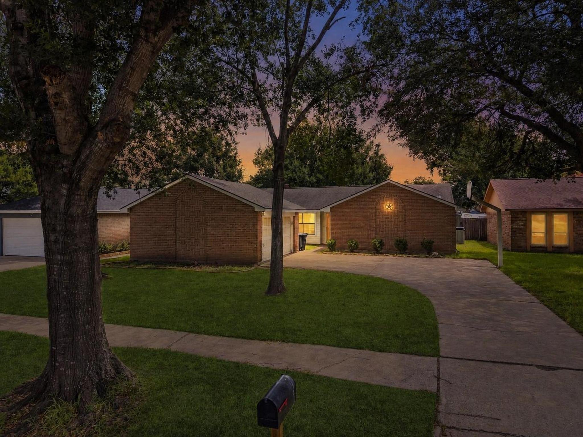 11210 Daybreak Lane