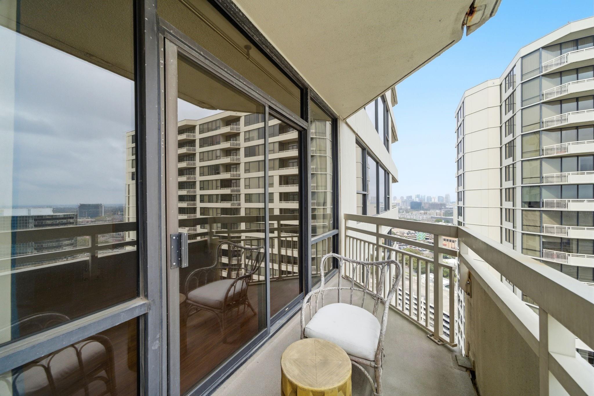 15 Greenway Plaza # 25J