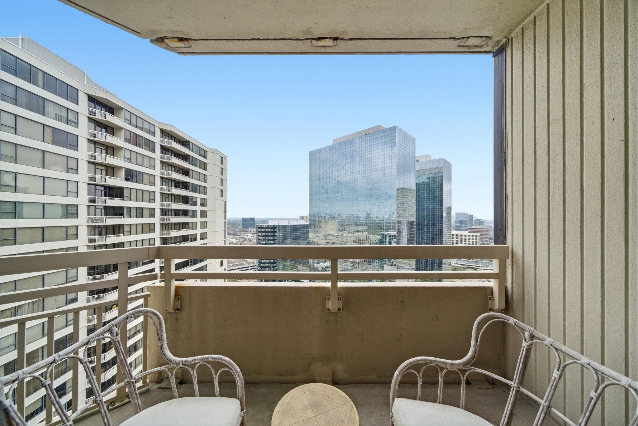 15 Greenway Plaza # 25J