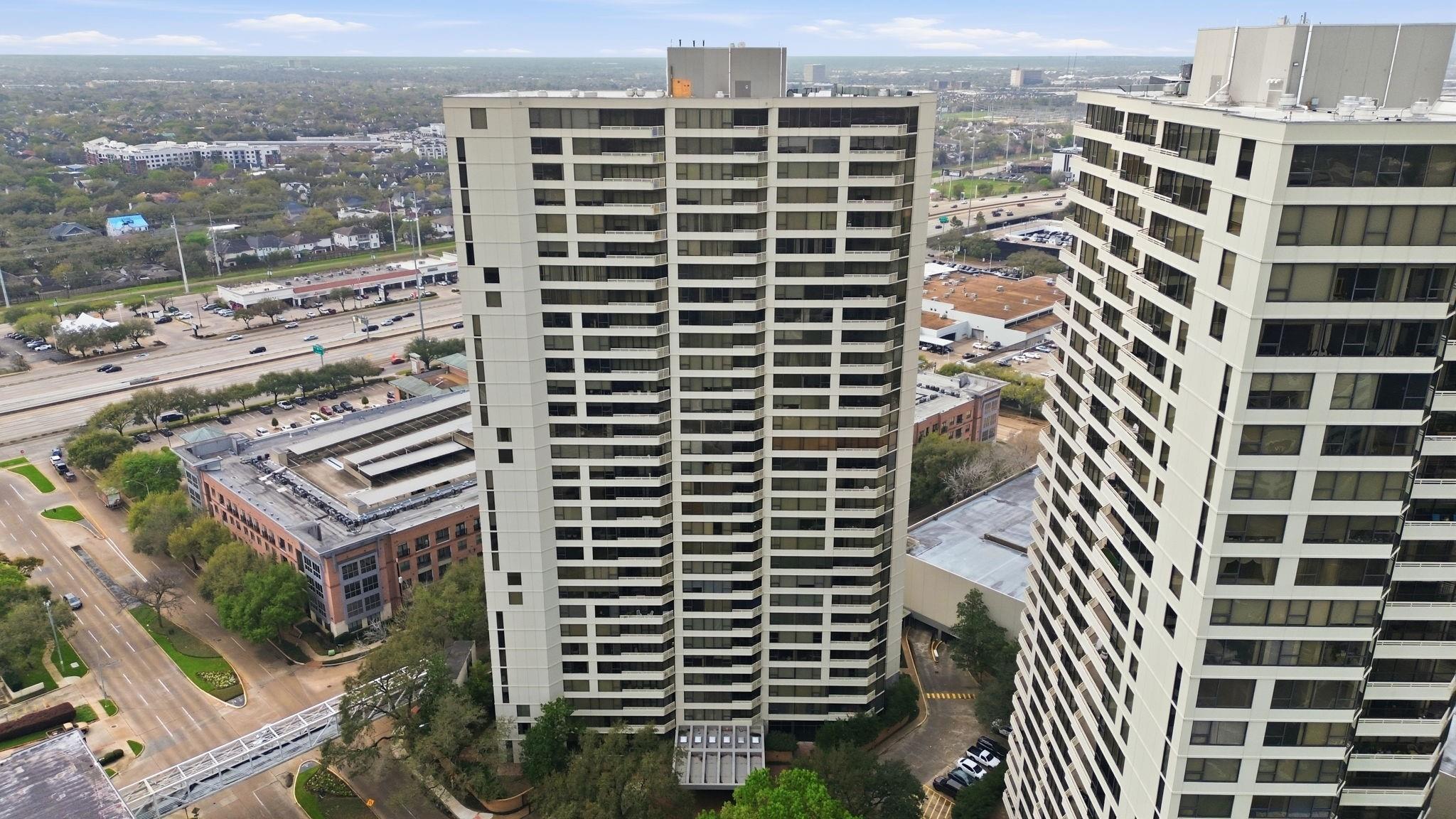 15 Greenway Plaza # 25J