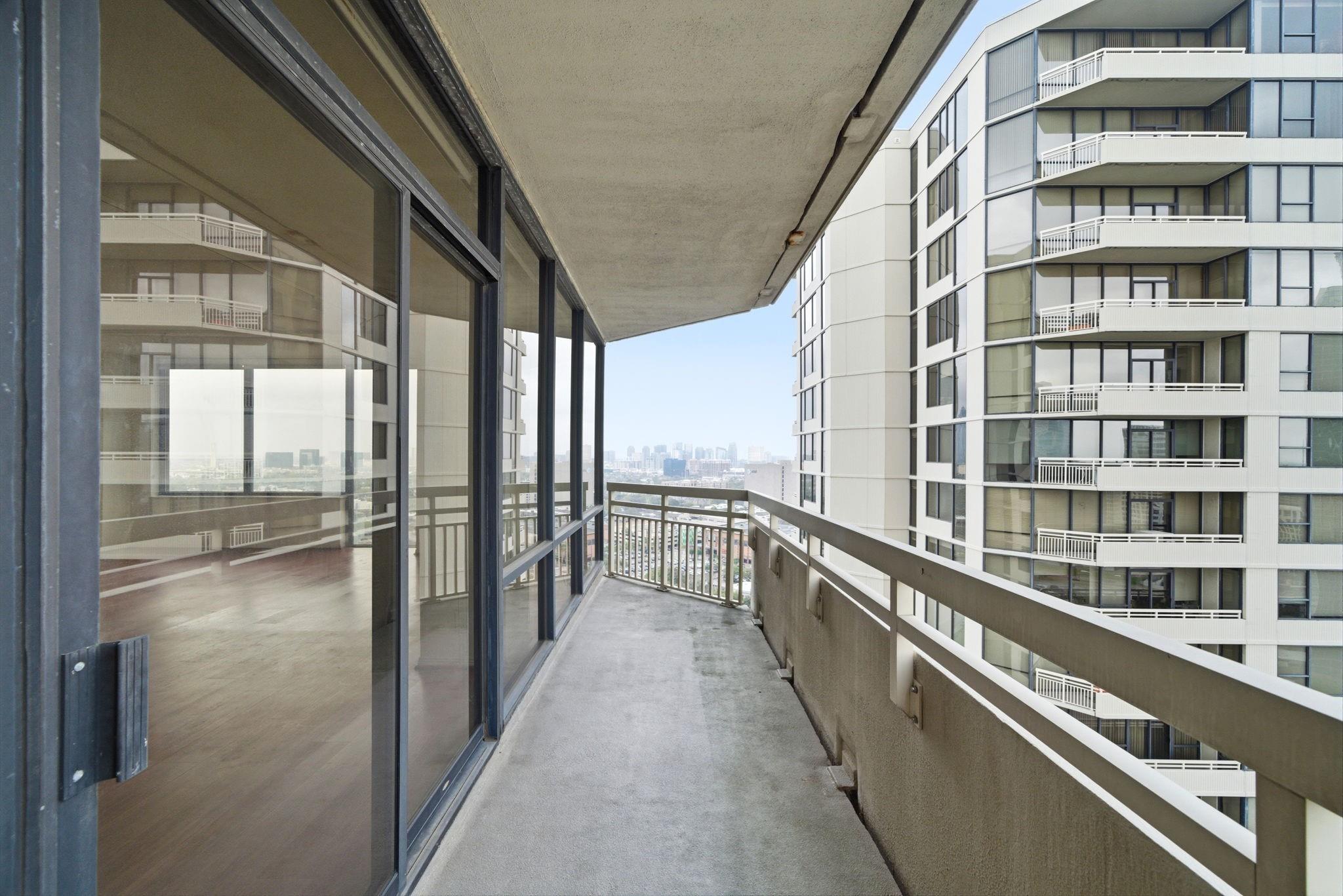 15 Greenway Plaza # 25J
